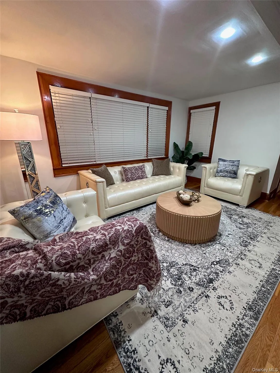 46-19 Iris Lane, North Hempstead, NY, 4 Bedrooms Bedrooms, 8 Rooms Rooms,2 BathroomsBathrooms,Residential,For Rent,Iris,0,1030208 46-19 Iris Lane, North Hempstead, NY, 4 Bedrooms Bedrooms, 8 Rooms Rooms,2 BathroomsBathrooms,Residential,For Rent,Iris,0,1030208