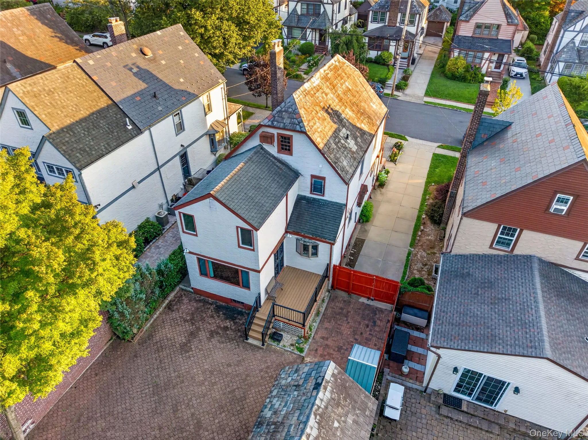 46-19 Iris Lane, North Hempstead, NY, 4 Bedrooms Bedrooms, 8 Rooms Rooms,2 BathroomsBathrooms,Residential,For Rent,Iris,0,1030208 46-19 Iris Lane, North Hempstead, NY, 4 Bedrooms Bedrooms, 8 Rooms Rooms,2 BathroomsBathrooms,Residential,For Rent,Iris,0,1030208