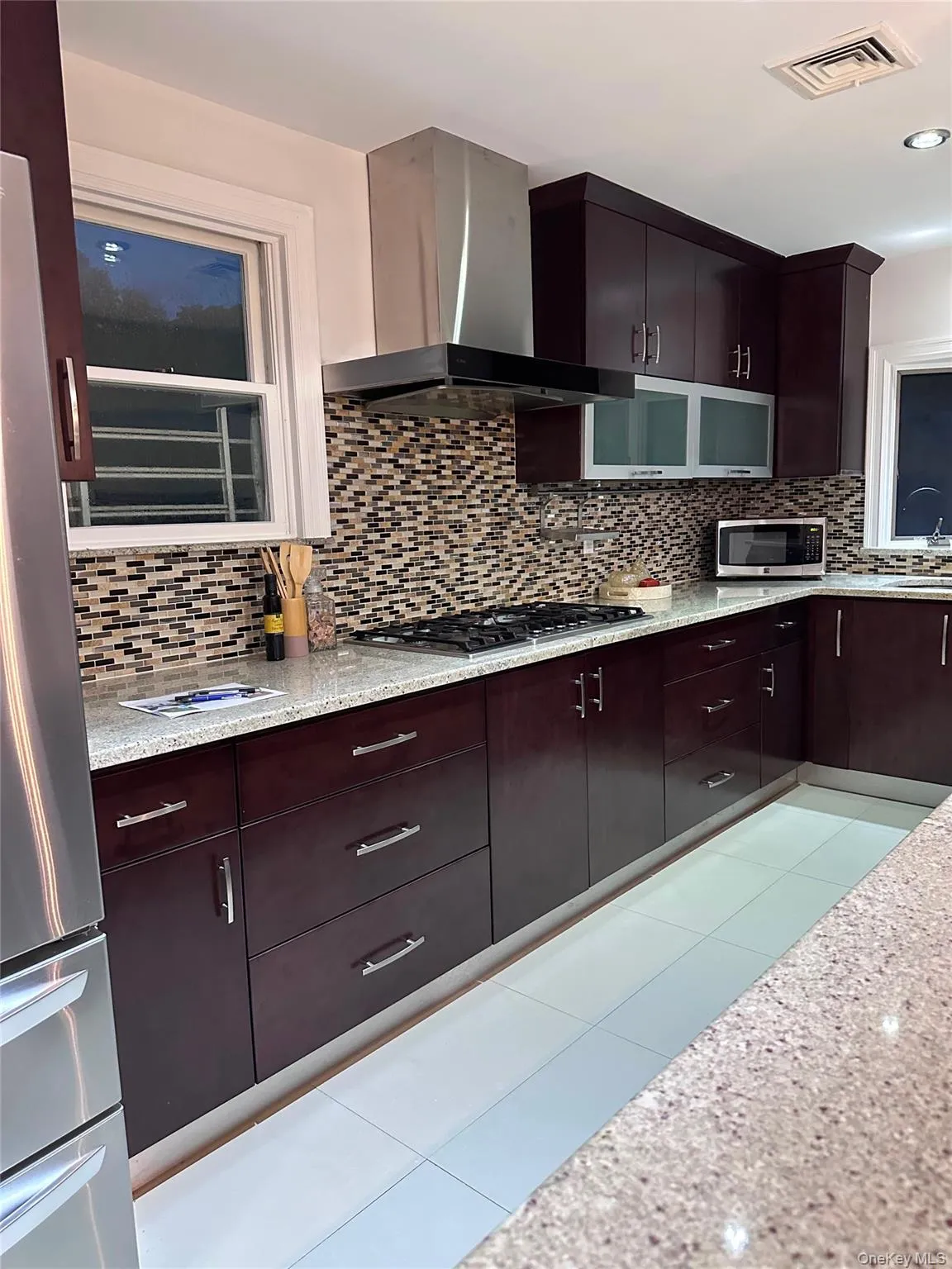 46-19 Iris Lane, North Hempstead, NY, 4 Bedrooms Bedrooms, 8 Rooms Rooms,2 BathroomsBathrooms,Residential,For Rent,Iris,0,1030208 46-19 Iris Lane, North Hempstead, NY, 4 Bedrooms Bedrooms, 8 Rooms Rooms,2 BathroomsBathrooms,Residential,For Rent,Iris,0,1030208