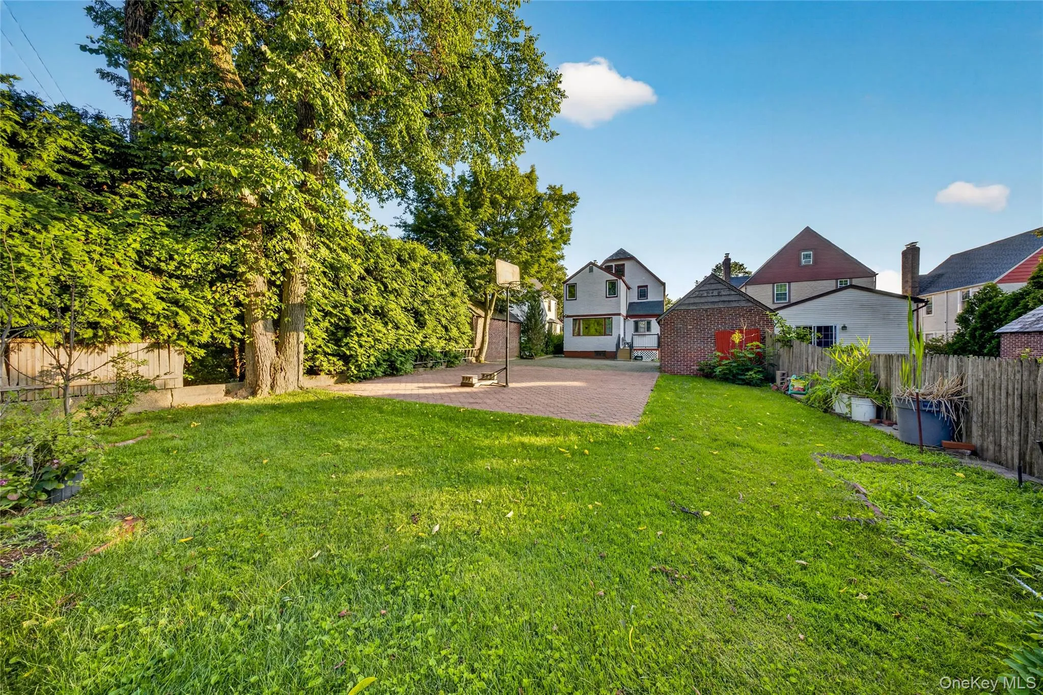 46-19 Iris Lane, North Hempstead, NY, 4 Bedrooms Bedrooms, 8 Rooms Rooms,2 BathroomsBathrooms,Residential,For Rent,Iris,0,1030208 46-19 Iris Lane, North Hempstead, NY, 4 Bedrooms Bedrooms, 8 Rooms Rooms,2 BathroomsBathrooms,Residential,For Rent,Iris,0,1030208