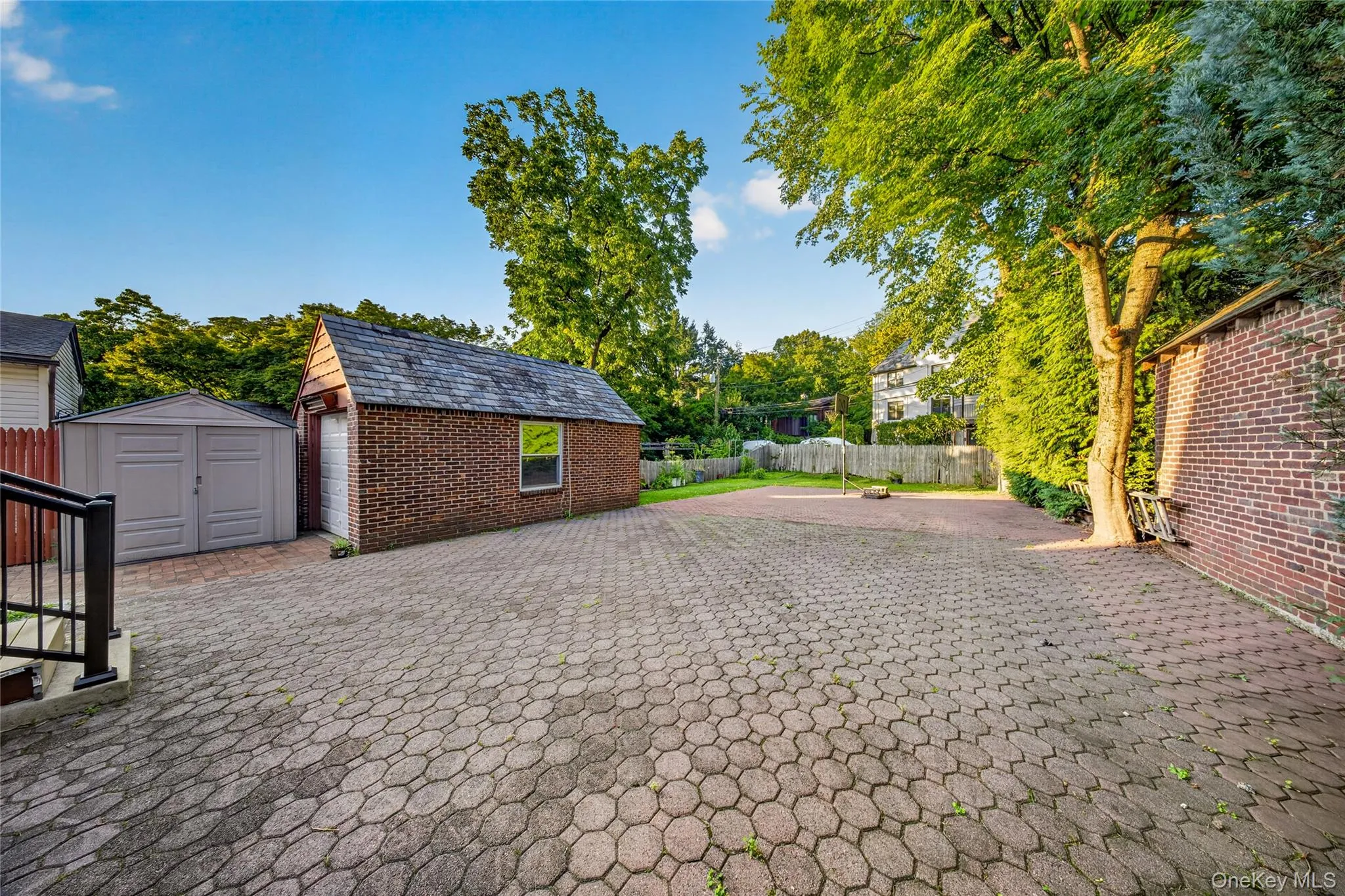 46-19 Iris Lane, North Hempstead, NY, 4 Bedrooms Bedrooms, 8 Rooms Rooms,2 BathroomsBathrooms,Residential,For Rent,Iris,0,1030208 46-19 Iris Lane, North Hempstead, NY, 4 Bedrooms Bedrooms, 8 Rooms Rooms,2 BathroomsBathrooms,Residential,For Rent,Iris,0,1030208