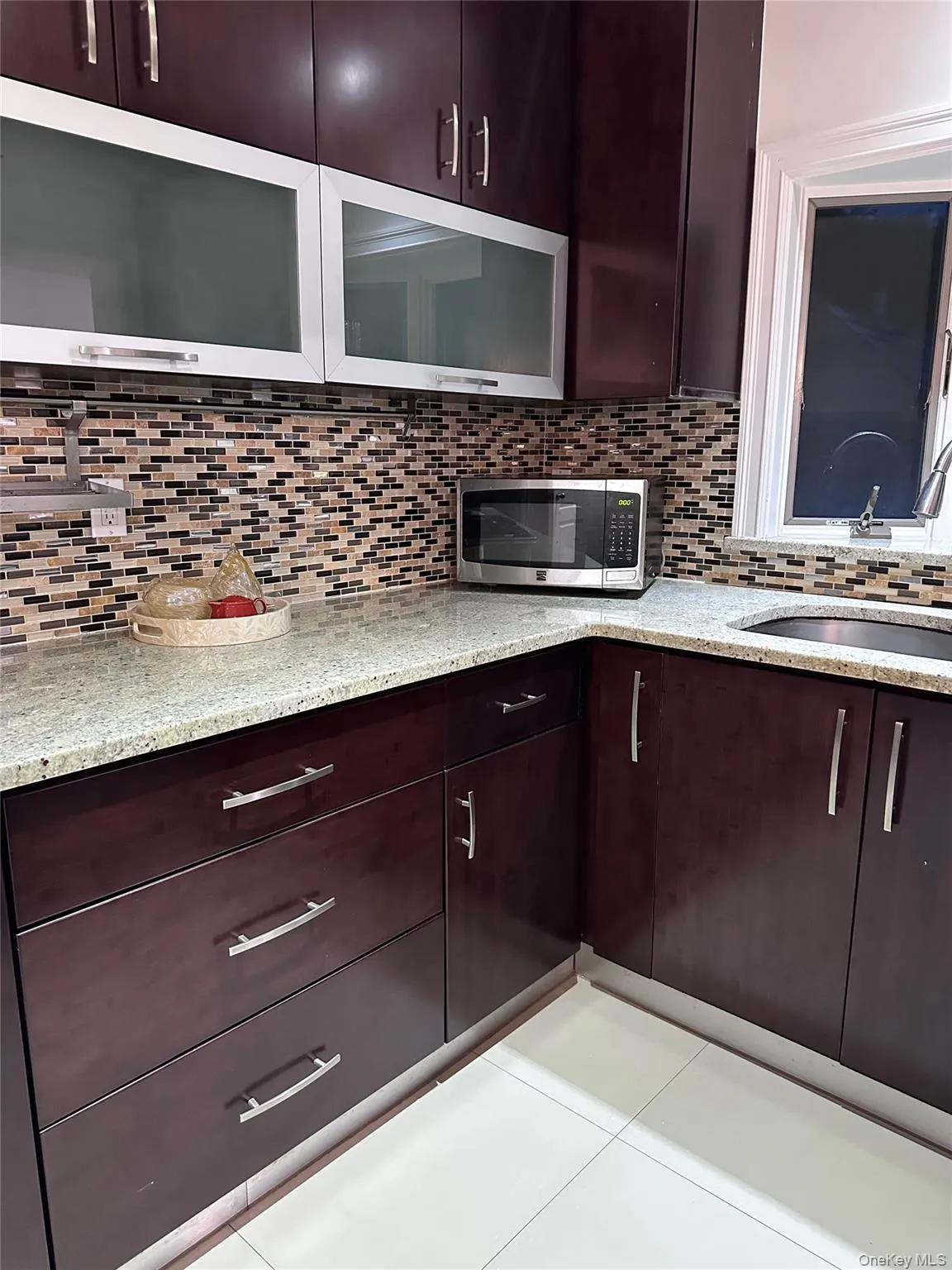 46-19 Iris Lane, North Hempstead, NY, 4 Bedrooms Bedrooms, 8 Rooms Rooms,2 BathroomsBathrooms,Residential,For Rent,Iris,0,1030208 46-19 Iris Lane, North Hempstead, NY, 4 Bedrooms Bedrooms, 8 Rooms Rooms,2 BathroomsBathrooms,Residential,For Rent,Iris,0,1030208