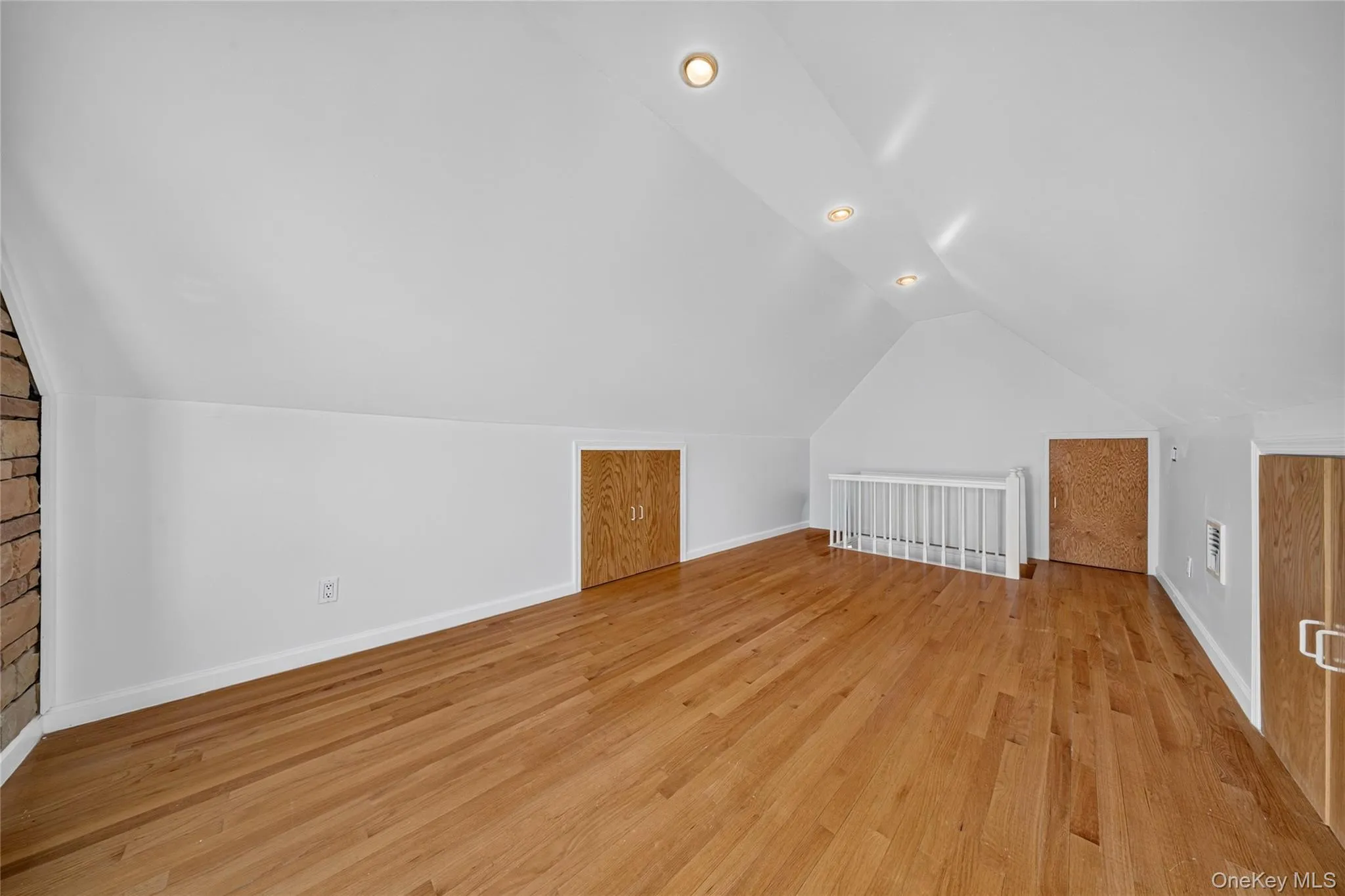 46-19 Iris Lane, North Hempstead, NY, 4 Bedrooms Bedrooms, 8 Rooms Rooms,2 BathroomsBathrooms,Residential,For Rent,Iris,0,1030208 46-19 Iris Lane, North Hempstead, NY, 4 Bedrooms Bedrooms, 8 Rooms Rooms,2 BathroomsBathrooms,Residential,For Rent,Iris,0,1030208