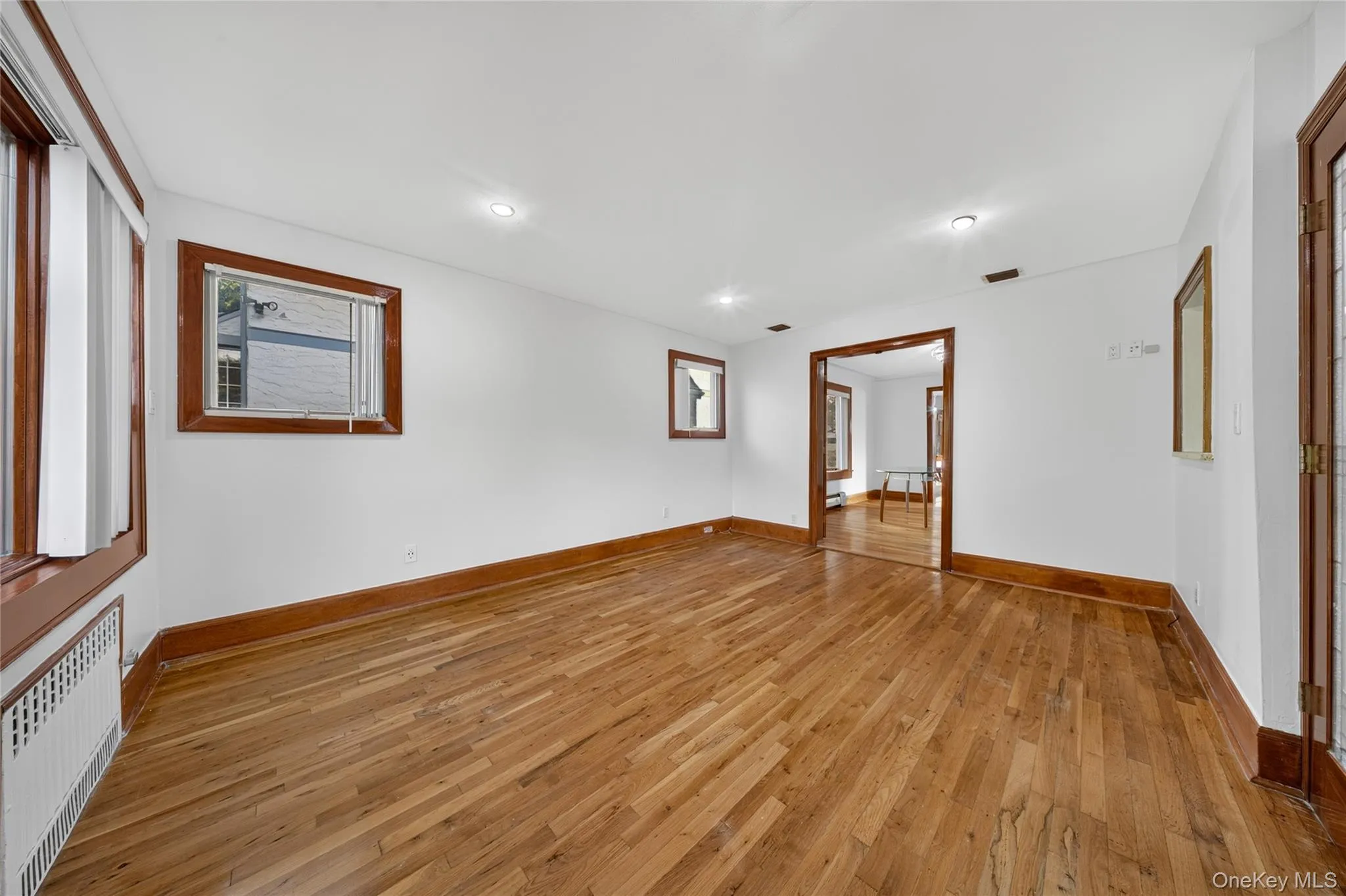 46-19 Iris Lane, North Hempstead, NY, 4 Bedrooms Bedrooms, 8 Rooms Rooms,2 BathroomsBathrooms,Residential,For Rent,Iris,0,1030208 46-19 Iris Lane, North Hempstead, NY, 4 Bedrooms Bedrooms, 8 Rooms Rooms,2 BathroomsBathrooms,Residential,For Rent,Iris,0,1030208