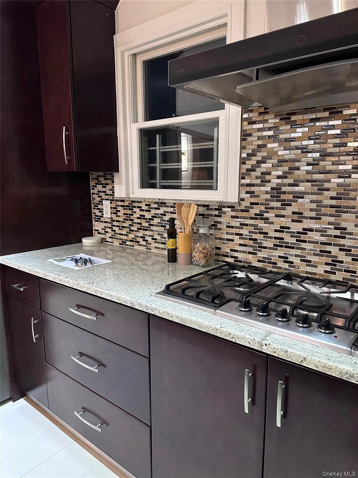 46-19 Iris Lane, North Hempstead, NY, 4 Bedrooms Bedrooms, 8 Rooms Rooms,2 BathroomsBathrooms,Residential,For Rent,Iris,0,1030208 46-19 Iris Lane, North Hempstead, NY, 4 Bedrooms Bedrooms, 8 Rooms Rooms,2 BathroomsBathrooms,Residential,For Rent,Iris,0,1030208