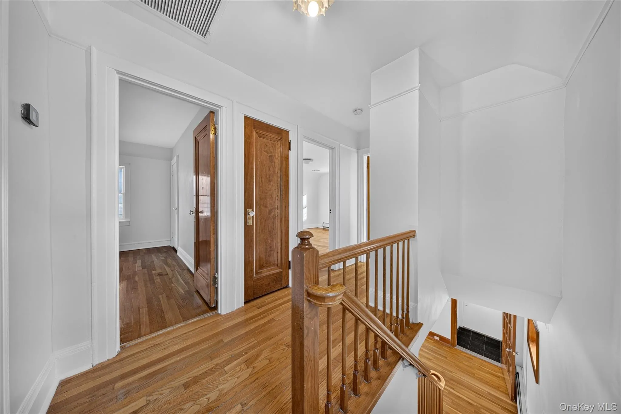 46-19 Iris Lane, North Hempstead, NY, 4 Bedrooms Bedrooms, 8 Rooms Rooms,2 BathroomsBathrooms,Residential,For Rent,Iris,0,1030208 46-19 Iris Lane, North Hempstead, NY, 4 Bedrooms Bedrooms, 8 Rooms Rooms,2 BathroomsBathrooms,Residential,For Rent,Iris,0,1030208