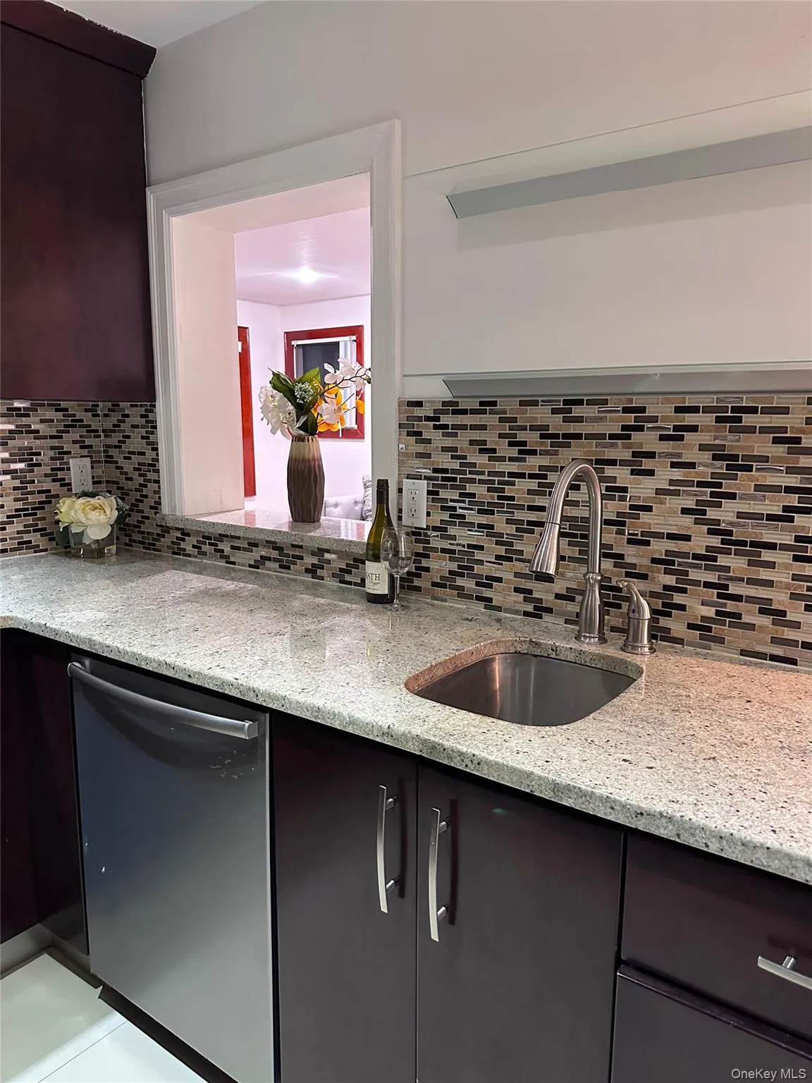 46-19 Iris Lane, North Hempstead, NY, 4 Bedrooms Bedrooms, 8 Rooms Rooms,2 BathroomsBathrooms,Residential,For Rent,Iris,0,1030208 46-19 Iris Lane, North Hempstead, NY, 4 Bedrooms Bedrooms, 8 Rooms Rooms,2 BathroomsBathrooms,Residential,For Rent,Iris,0,1030208