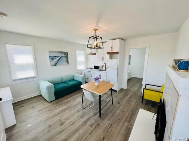 833 oceanfront, Long Beach, NY, 1 Bedroom Bedrooms, 4 Rooms Rooms,1 BathroomBathrooms,Residential Lease,For Rent,oceanfront,0,1030210 833 oceanfront, Long Beach, NY, 1 Bedroom Bedrooms, 4 Rooms Rooms,1 BathroomBathrooms,Residential Lease,For Rent,oceanfront,0,1030210