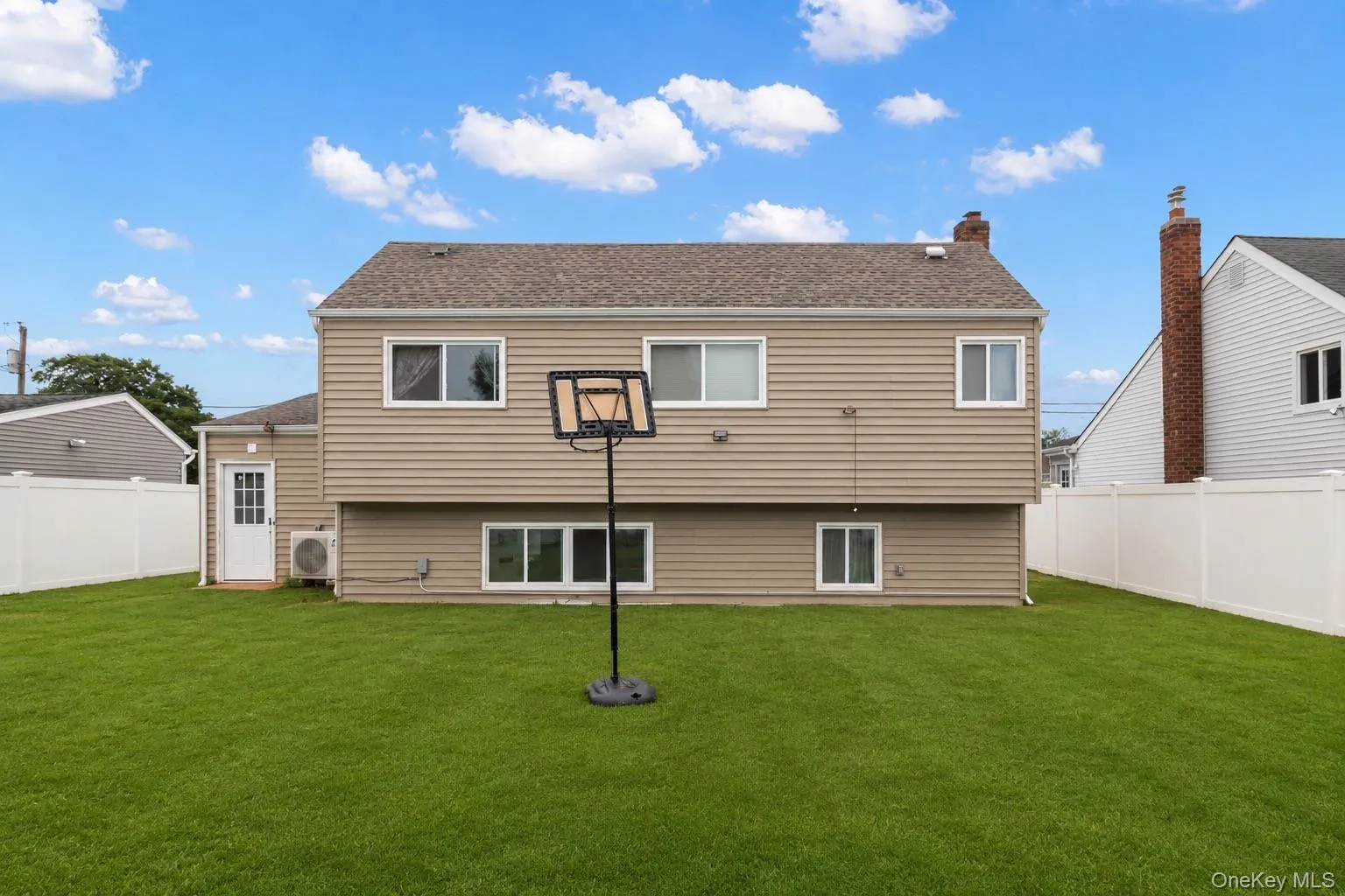 92 21st Street, Babylon, NY, 4 Bedrooms Bedrooms, 5 Rooms Rooms,1 BathroomBathrooms,Residential,For Rent,21st,0,1030214 92 21st Street, Babylon, NY, 4 Bedrooms Bedrooms, 5 Rooms Rooms,1 BathroomBathrooms,Residential,For Rent,21st,0,1030214