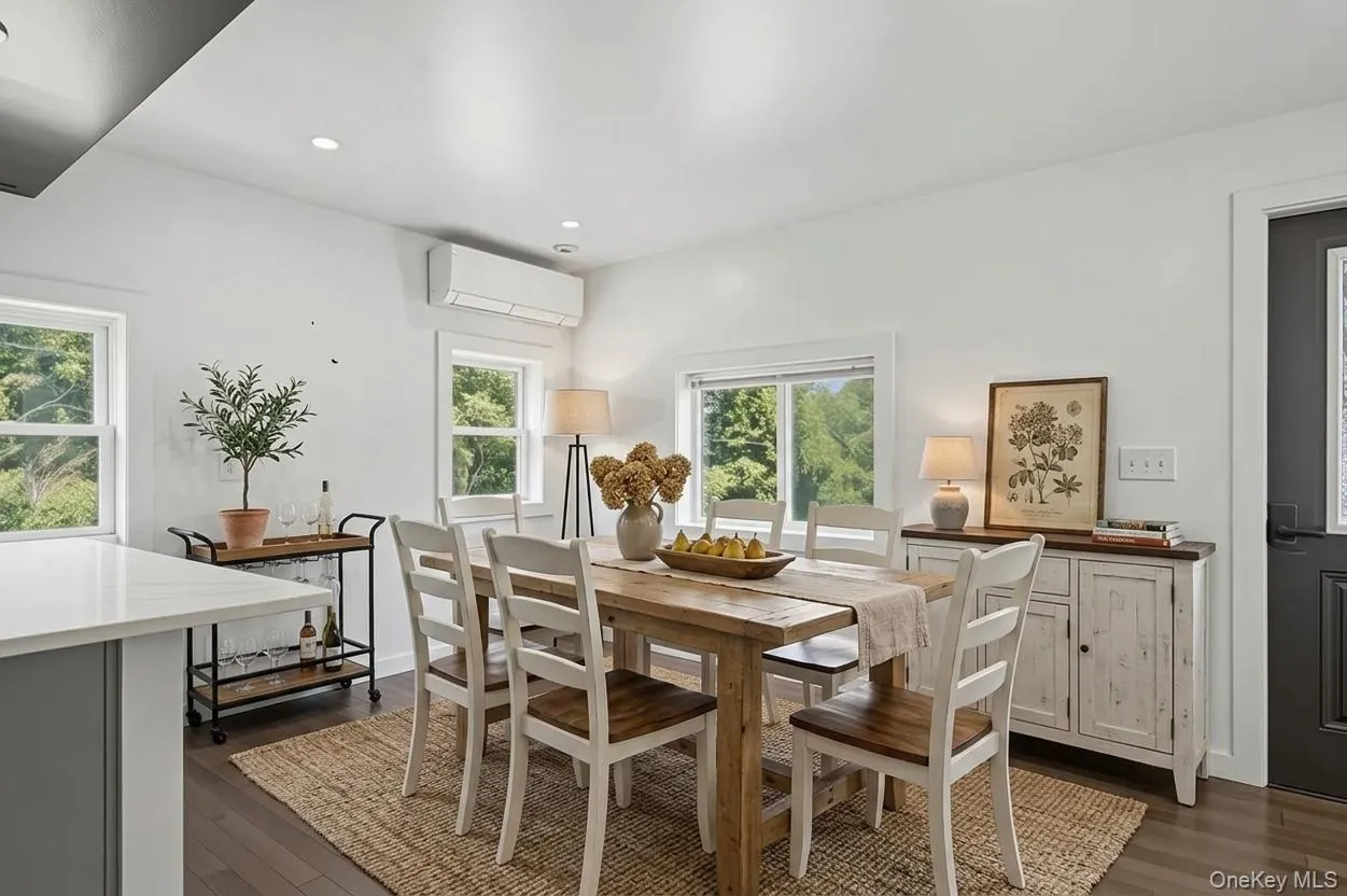 142 Railroad Avenue, Kingston (town), NY, 2 Bedrooms Bedrooms, 6 Rooms Rooms,1 BathroomBathrooms,Residential,For Rent,Railroad,0,1030218 142 Railroad Avenue, Kingston (town), NY, 2 Bedrooms Bedrooms, 6 Rooms Rooms,1 BathroomBathrooms,Residential,For Rent,Railroad,0,1030218