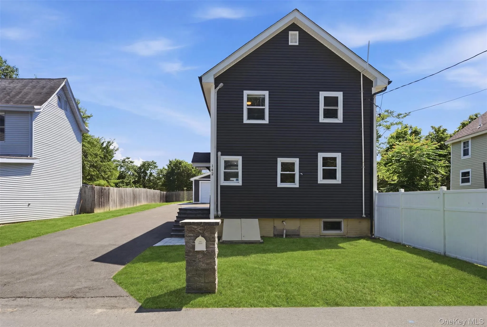 142 Railroad Avenue, Kingston (town), NY, 2 Bedrooms Bedrooms, 6 Rooms Rooms,1 BathroomBathrooms,Residential,For Rent,Railroad,0,1030218 142 Railroad Avenue, Kingston (town), NY, 2 Bedrooms Bedrooms, 6 Rooms Rooms,1 BathroomBathrooms,Residential,For Rent,Railroad,0,1030218