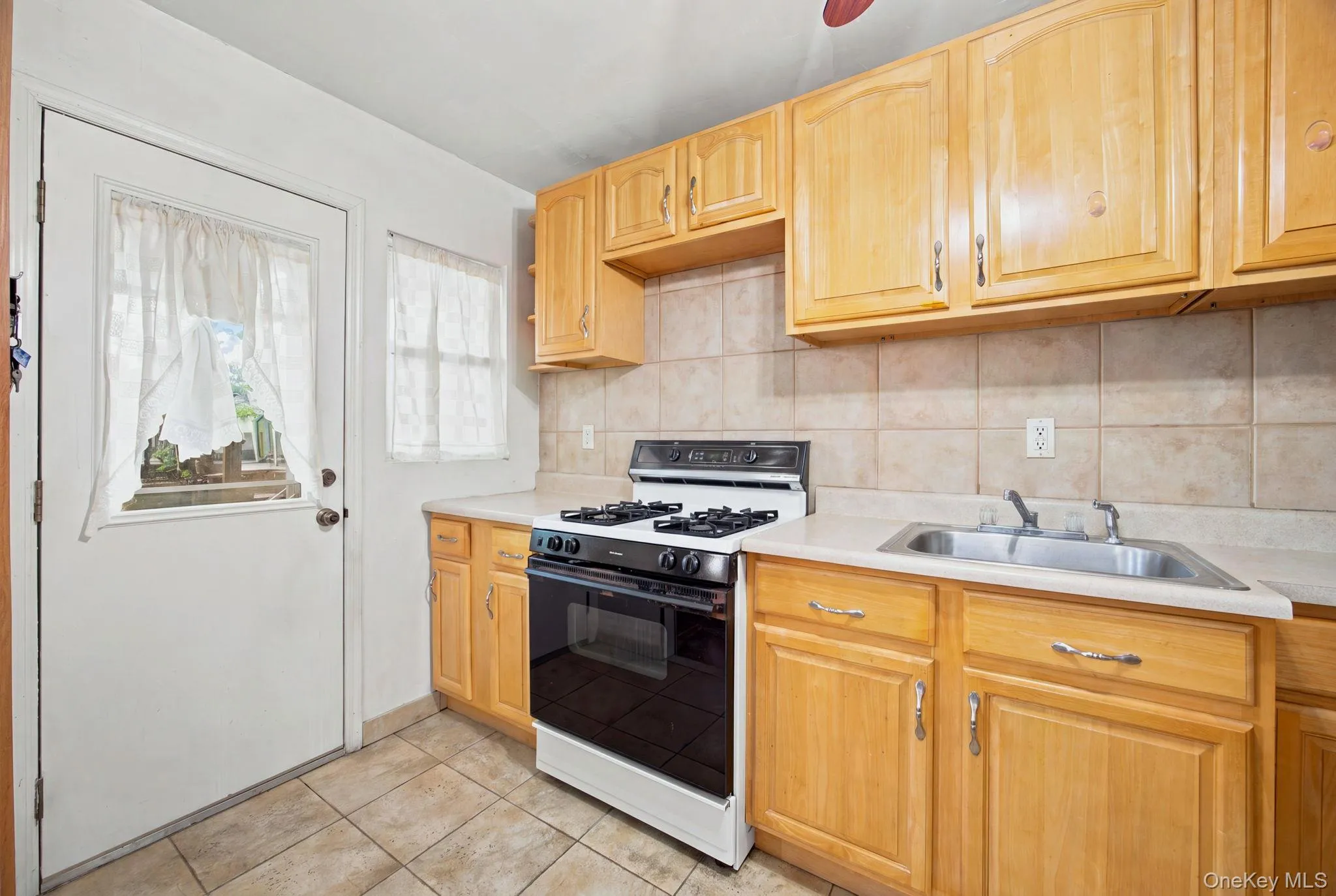 2005 26th Street, New York, NY, 2 Bedrooms Bedrooms, 6 Rooms Rooms,1 BathroomBathrooms,Residential,For Rent,26th,0,1030220 2005 26th Street, New York, NY, 2 Bedrooms Bedrooms, 6 Rooms Rooms,1 BathroomBathrooms,Residential,For Rent,26th,0,1030220