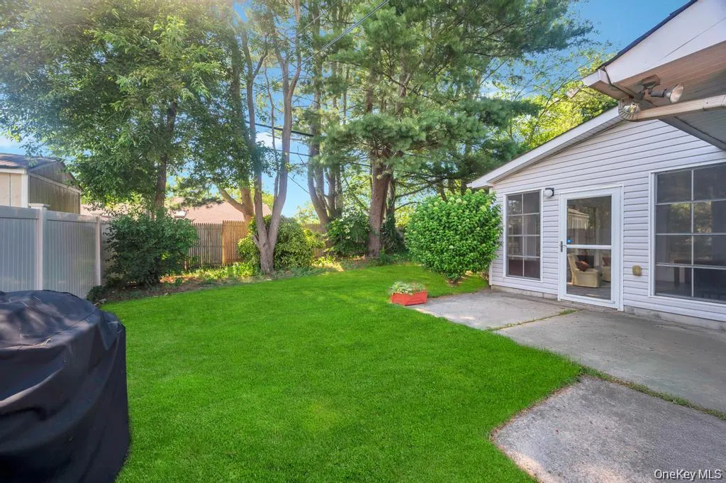 38 Barker Drive, Brookhaven, NY, 6 Bedrooms Bedrooms, 10 Rooms Rooms,3 BathroomsBathrooms,Residential Lease,For Rent,Barker,0,1030225 38 Barker Drive, Brookhaven, NY, 6 Bedrooms Bedrooms, 10 Rooms Rooms,3 BathroomsBathrooms,Residential Lease,For Rent,Barker,0,1030225