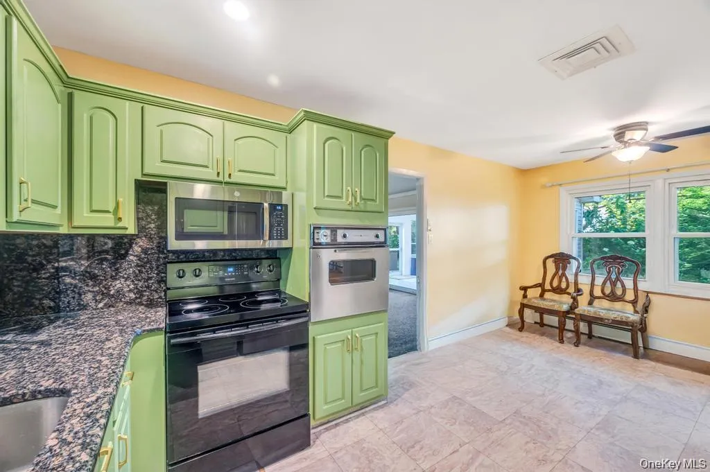 38 Barker Drive, Brookhaven, NY, 6 Bedrooms Bedrooms, 10 Rooms Rooms,3 BathroomsBathrooms,Residential Lease,For Rent,Barker,0,1030225 38 Barker Drive, Brookhaven, NY, 6 Bedrooms Bedrooms, 10 Rooms Rooms,3 BathroomsBathrooms,Residential Lease,For Rent,Barker,0,1030225