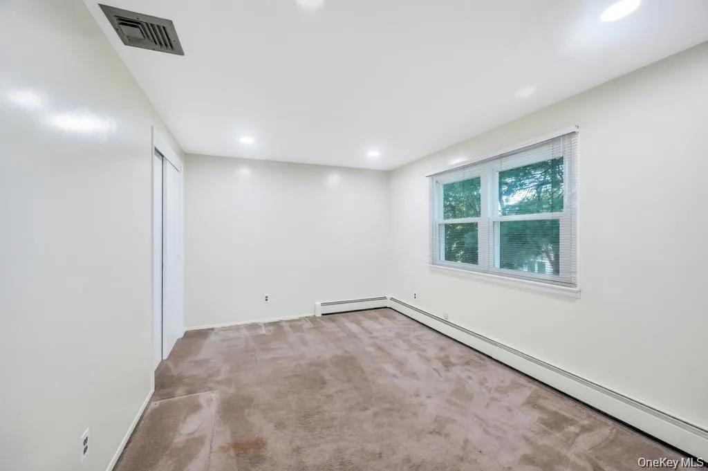 38 Barker Drive, Brookhaven, NY, 6 Bedrooms Bedrooms, 10 Rooms Rooms,3 BathroomsBathrooms,Residential Lease,For Rent,Barker,0,1030225 38 Barker Drive, Brookhaven, NY, 6 Bedrooms Bedrooms, 10 Rooms Rooms,3 BathroomsBathrooms,Residential Lease,For Rent,Barker,0,1030225