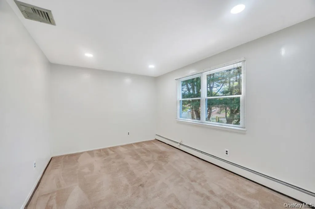 38 Barker Drive, Brookhaven, NY, 6 Bedrooms Bedrooms, 10 Rooms Rooms,3 BathroomsBathrooms,Residential Lease,For Rent,Barker,0,1030225 38 Barker Drive, Brookhaven, NY, 6 Bedrooms Bedrooms, 10 Rooms Rooms,3 BathroomsBathrooms,Residential Lease,For Rent,Barker,0,1030225