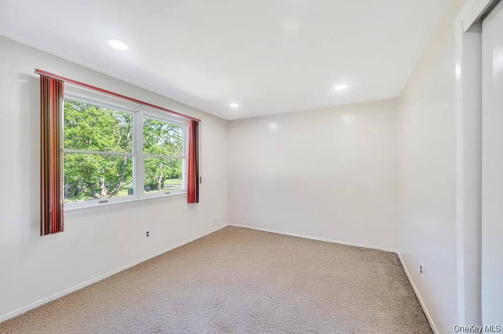 38 Barker Drive, Brookhaven, NY, 6 Bedrooms Bedrooms, 10 Rooms Rooms,3 BathroomsBathrooms,Residential Lease,For Rent,Barker,0,1030225 38 Barker Drive, Brookhaven, NY, 6 Bedrooms Bedrooms, 10 Rooms Rooms,3 BathroomsBathrooms,Residential Lease,For Rent,Barker,0,1030225