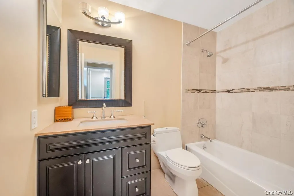 38 Barker Drive, Brookhaven, NY, 6 Bedrooms Bedrooms, 10 Rooms Rooms,3 BathroomsBathrooms,Residential Lease,For Rent,Barker,0,1030225 38 Barker Drive, Brookhaven, NY, 6 Bedrooms Bedrooms, 10 Rooms Rooms,3 BathroomsBathrooms,Residential Lease,For Rent,Barker,0,1030225