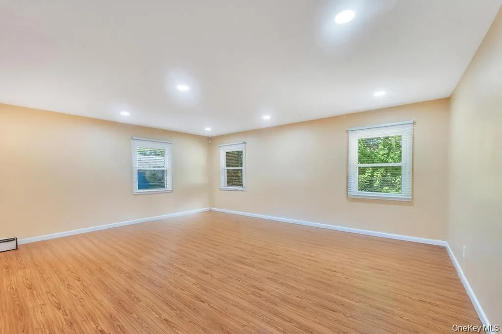 38 Barker Drive, Brookhaven, NY, 6 Bedrooms Bedrooms, 10 Rooms Rooms,3 BathroomsBathrooms,Residential Lease,For Rent,Barker,0,1030225 38 Barker Drive, Brookhaven, NY, 6 Bedrooms Bedrooms, 10 Rooms Rooms,3 BathroomsBathrooms,Residential Lease,For Rent,Barker,0,1030225