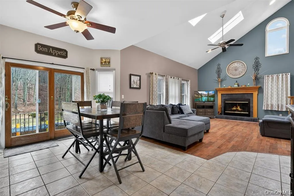 43 Greenwich Avenue, Woodbury, NY, 5 Bedrooms Bedrooms, 14 Rooms Rooms,4 BathroomsBathrooms,Residential,For Rent,Greenwich,0,1030228 43 Greenwich Avenue, Woodbury, NY, 5 Bedrooms Bedrooms, 14 Rooms Rooms,4 BathroomsBathrooms,Residential,For Rent,Greenwich,0,1030228