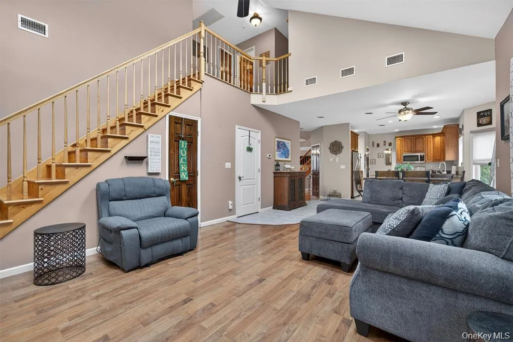 43 Greenwich Avenue, Woodbury, NY, 5 Bedrooms Bedrooms, 14 Rooms Rooms,4 BathroomsBathrooms,Residential,For Rent,Greenwich,0,1030228 43 Greenwich Avenue, Woodbury, NY, 5 Bedrooms Bedrooms, 14 Rooms Rooms,4 BathroomsBathrooms,Residential,For Rent,Greenwich,0,1030228