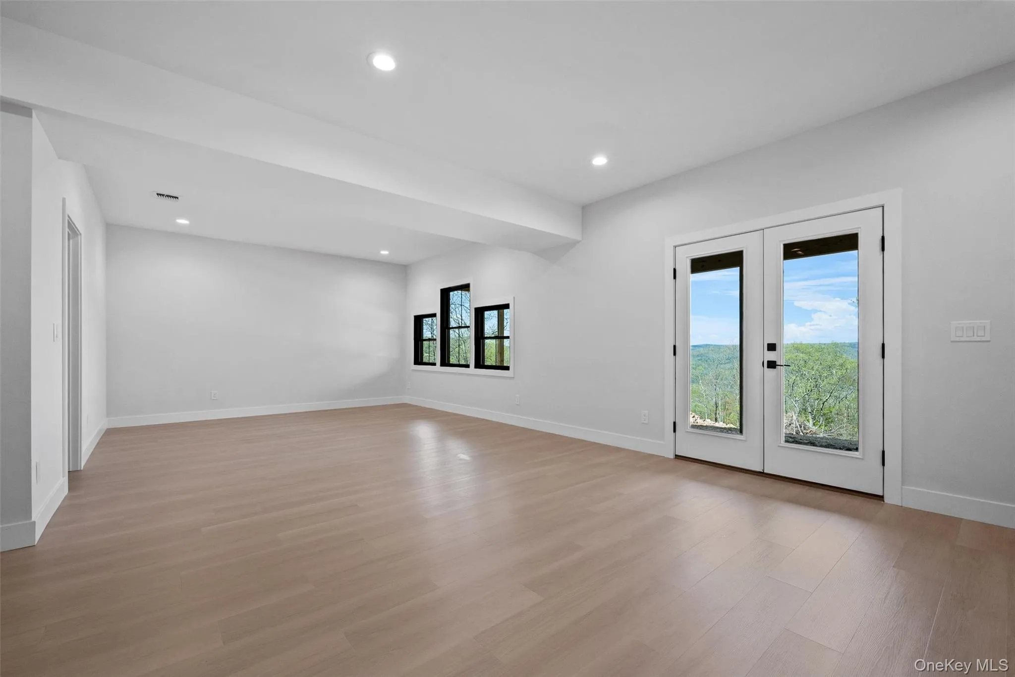 98 Fox Hill Road, Wallkill, NY, 4 Bedrooms Bedrooms, 8 Rooms Rooms,2 BathroomsBathrooms,Residential,For Rent,Fox Hill,0,1030231 98 Fox Hill Road, Wallkill, NY, 4 Bedrooms Bedrooms, 8 Rooms Rooms,2 BathroomsBathrooms,Residential,For Rent,Fox Hill,0,1030231