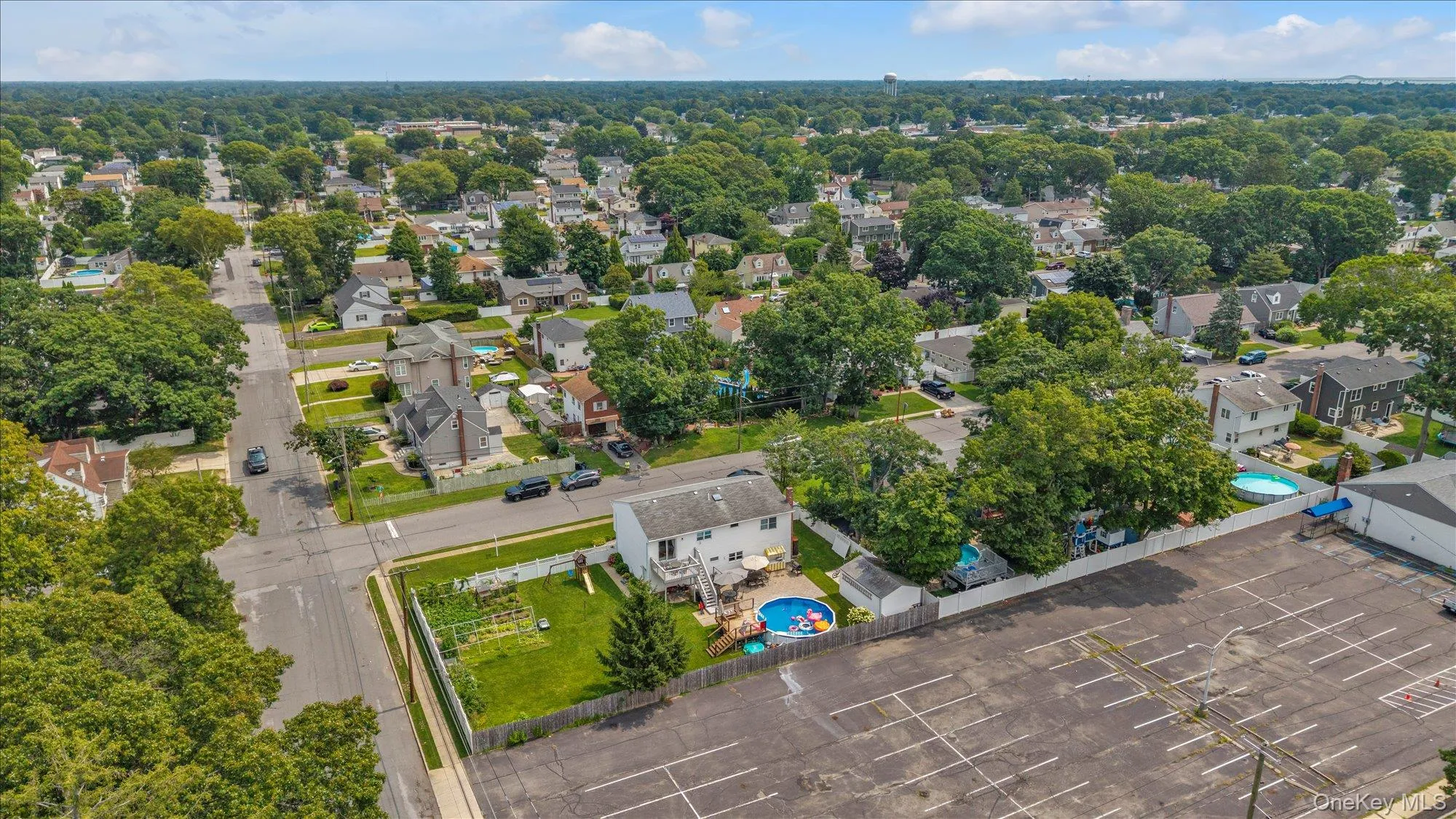 583 Erie Avenue, Babylon, NY, 6 Bedrooms Bedrooms, 15 Rooms Rooms,3 BathroomsBathrooms,Residential,For Rent,Erie,0,1030232 583 Erie Avenue, Babylon, NY, 6 Bedrooms Bedrooms, 15 Rooms Rooms,3 BathroomsBathrooms,Residential,For Rent,Erie,0,1030232