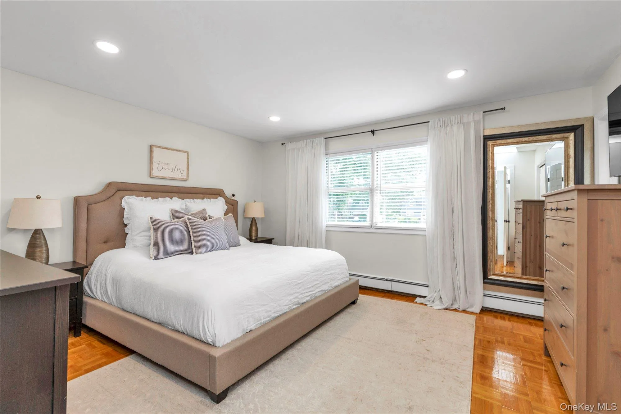 583 Erie Avenue, Babylon, NY, 6 Bedrooms Bedrooms, 15 Rooms Rooms,3 BathroomsBathrooms,Residential,For Rent,Erie,0,1030232 583 Erie Avenue, Babylon, NY, 6 Bedrooms Bedrooms, 15 Rooms Rooms,3 BathroomsBathrooms,Residential,For Rent,Erie,0,1030232