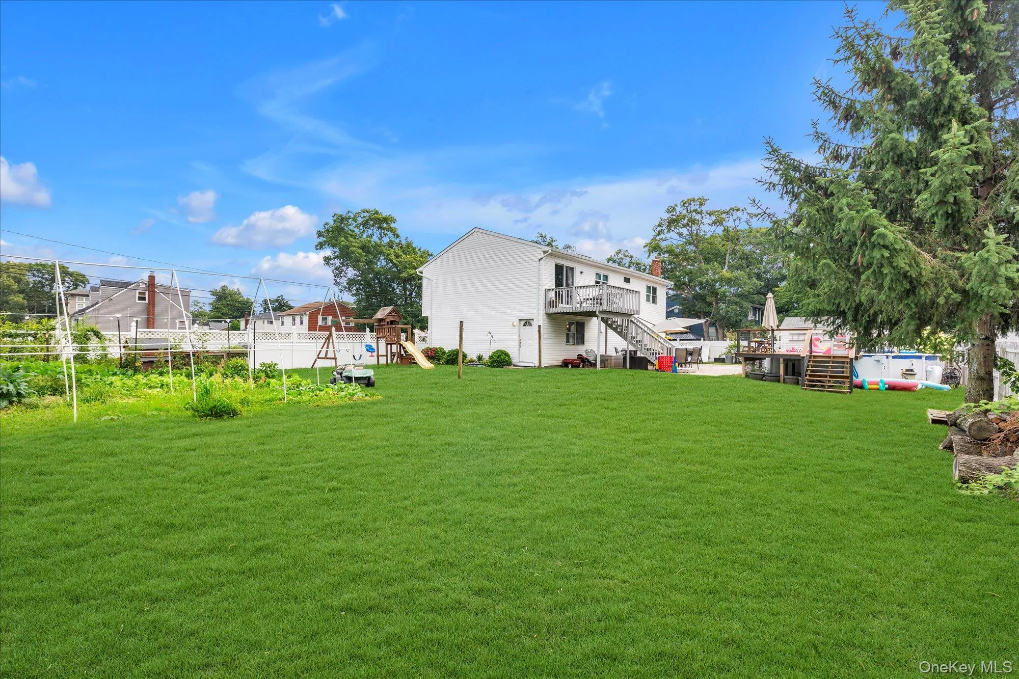 583 Erie Avenue, Babylon, NY, 6 Bedrooms Bedrooms, 15 Rooms Rooms,3 BathroomsBathrooms,Residential,For Rent,Erie,0,1030232 583 Erie Avenue, Babylon, NY, 6 Bedrooms Bedrooms, 15 Rooms Rooms,3 BathroomsBathrooms,Residential,For Rent,Erie,0,1030232