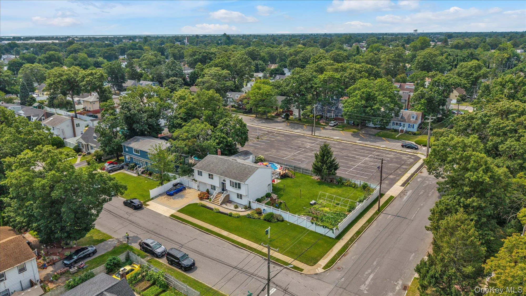 583 Erie Avenue, Babylon, NY, 6 Bedrooms Bedrooms, 15 Rooms Rooms,3 BathroomsBathrooms,Residential,For Rent,Erie,0,1030232 583 Erie Avenue, Babylon, NY, 6 Bedrooms Bedrooms, 15 Rooms Rooms,3 BathroomsBathrooms,Residential,For Rent,Erie,0,1030232