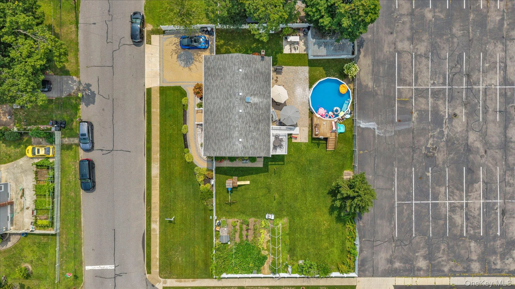 583 Erie Avenue, Babylon, NY, 6 Bedrooms Bedrooms, 15 Rooms Rooms,3 BathroomsBathrooms,Residential,For Rent,Erie,0,1030232 583 Erie Avenue, Babylon, NY, 6 Bedrooms Bedrooms, 15 Rooms Rooms,3 BathroomsBathrooms,Residential,For Rent,Erie,0,1030232