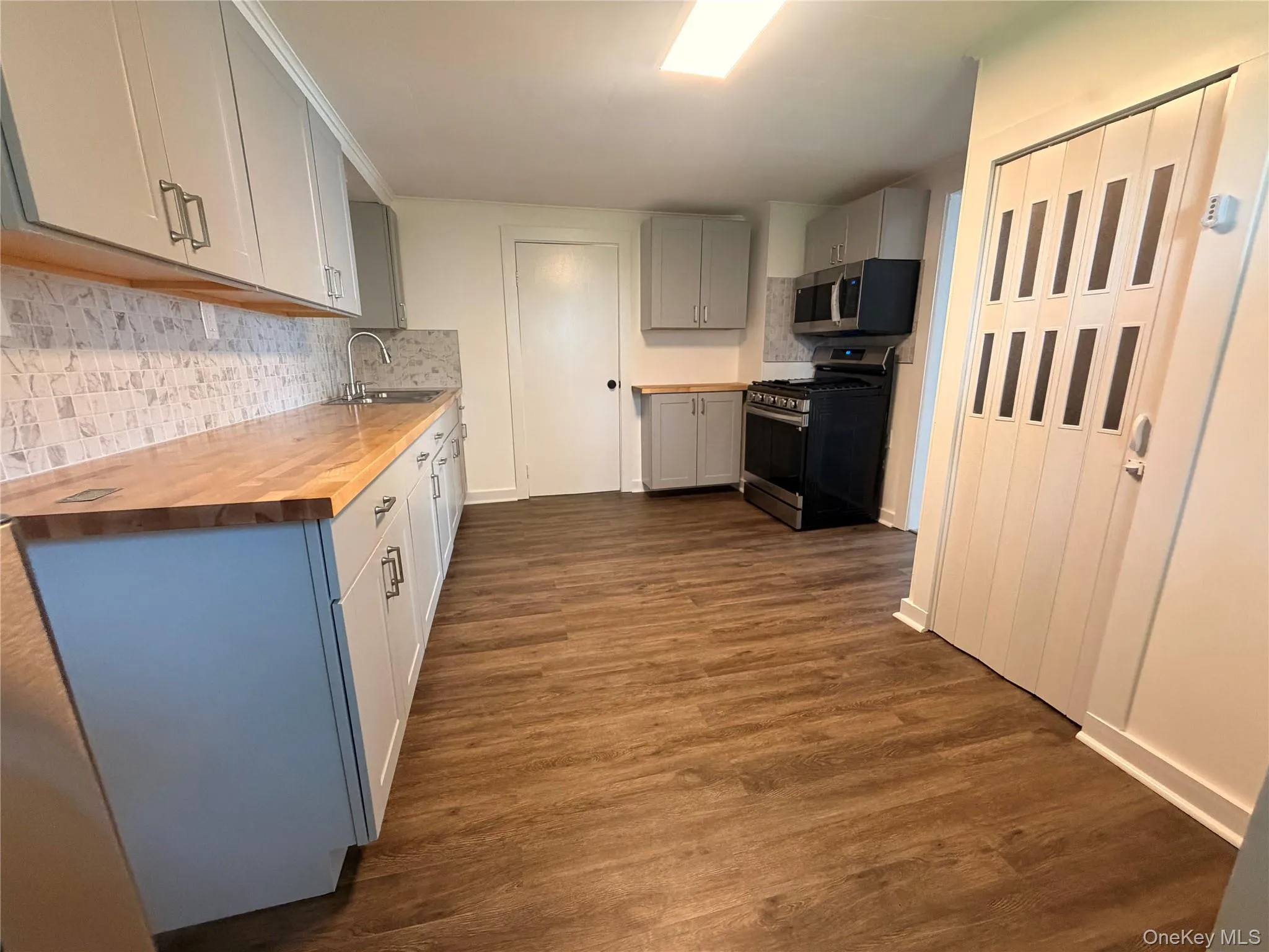 94 Center Street, Highlands, NY, 3 Bedrooms Bedrooms, 6 Rooms Rooms,1 BathroomBathrooms,Residential Lease,For Rent,Center,0,1030233 94 Center Street, Highlands, NY, 3 Bedrooms Bedrooms, 6 Rooms Rooms,1 BathroomBathrooms,Residential Lease,For Rent,Center,0,1030233