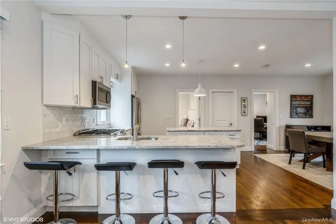 338 Palmer Avenue, Mamaroneck, NY, 2 Bedrooms Bedrooms, 5 Rooms Rooms,1 BathroomBathrooms,Residential Lease,For Rent,Palmer,0,1030236 338 Palmer Avenue, Mamaroneck, NY, 2 Bedrooms Bedrooms, 5 Rooms Rooms,1 BathroomBathrooms,Residential Lease,For Rent,Palmer,0,1030236