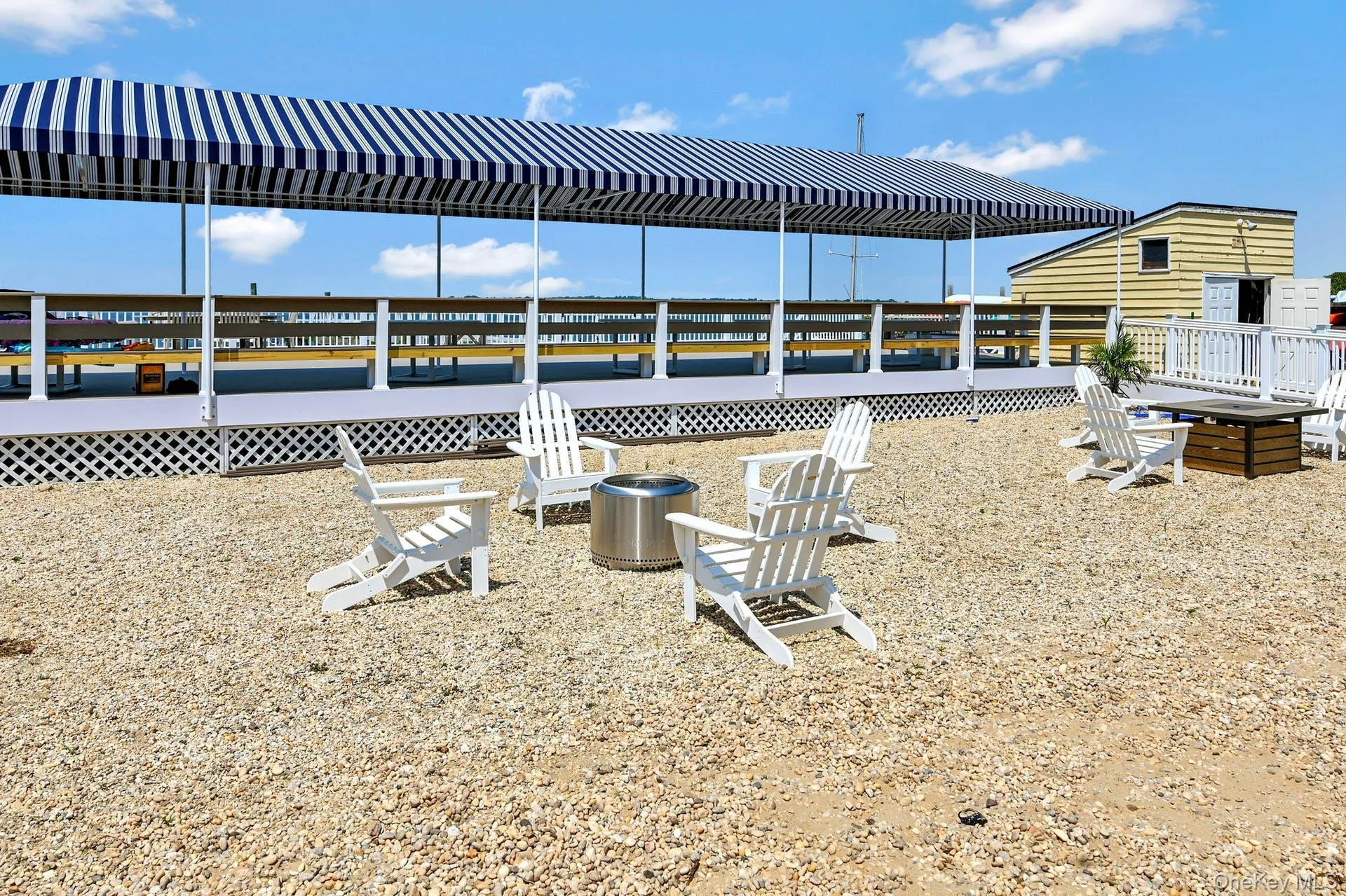 Enjoy Floating Dock, Swim Platform, Covered Deck, Cabana, Playground, Kayak Racks and Social Events Enjoy Floating Dock, Swim Platform, Covered Deck, Cabana, Playground, Kayak Racks and Social Events