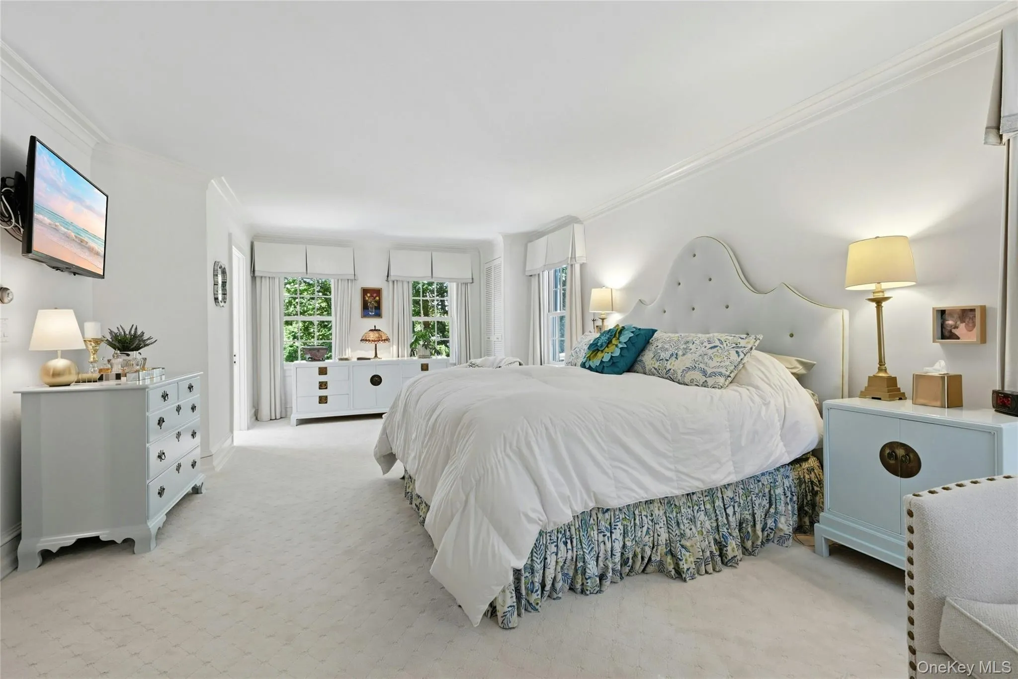 Light, Bright and Airy - A Positive Place to Start Your Day Light, Bright and Airy - A Positive Place to Start Your Day