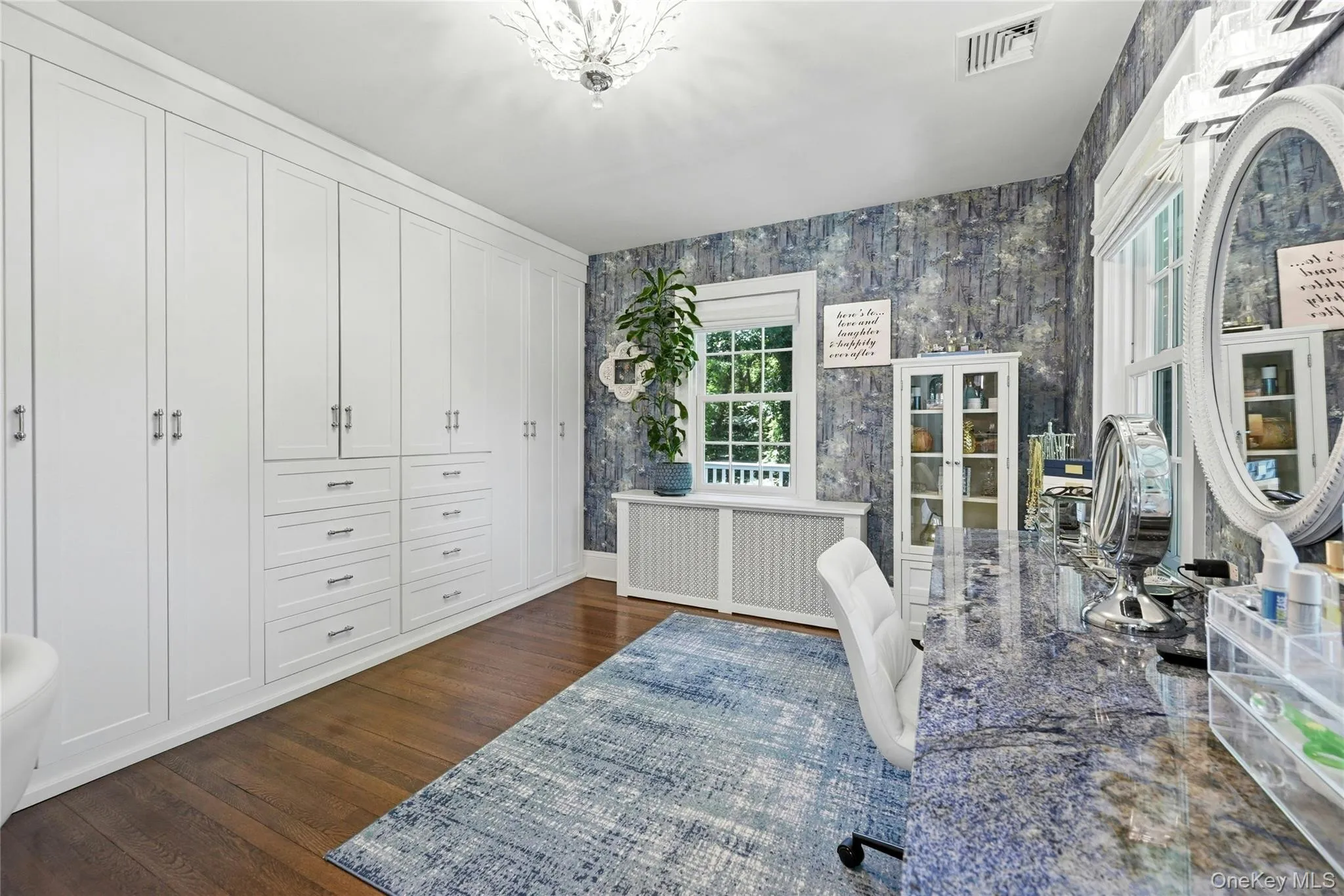 Dressing Room or 5th Bedroom Dressing Room or 5th Bedroom