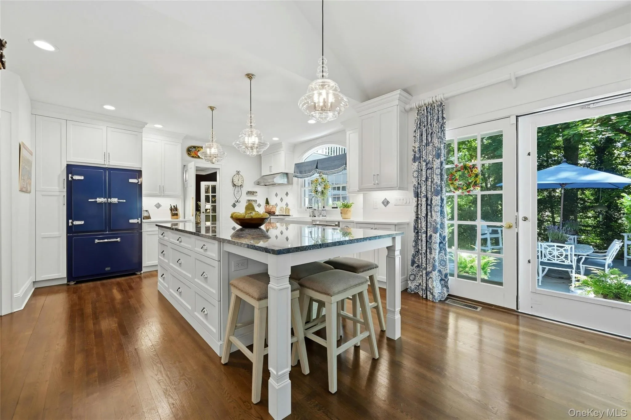 Granite Counters and Wood Cabinetry Granite Counters and Wood Cabinetry