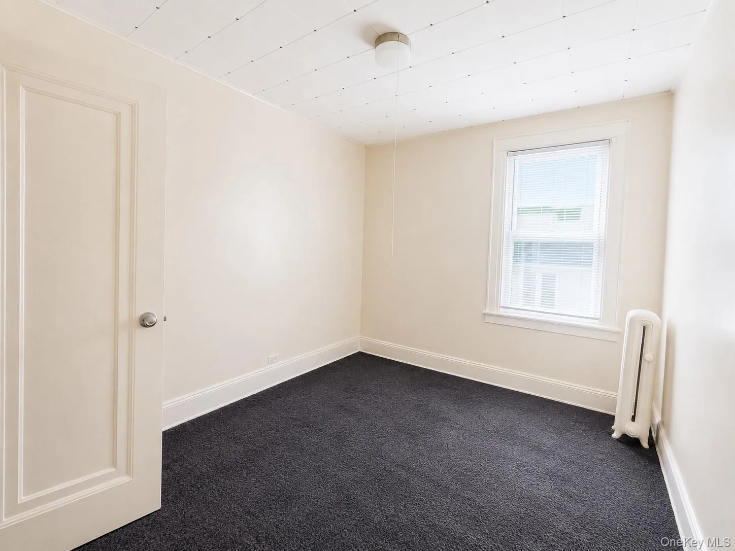 6442 Catalpa Avenue, New York, NY, 2 Bedrooms Bedrooms, 5 Rooms Rooms,1 BathroomBathrooms,Residential Lease,For Rent,Catalpa,0,1030244 6442 Catalpa Avenue, New York, NY, 2 Bedrooms Bedrooms, 5 Rooms Rooms,1 BathroomBathrooms,Residential Lease,For Rent,Catalpa,0,1030244