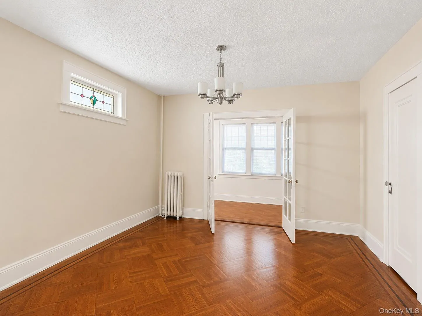 6442 Catalpa Avenue, New York, NY, 2 Bedrooms Bedrooms, 5 Rooms Rooms,1 BathroomBathrooms,Residential Lease,For Rent,Catalpa,0,1030244 6442 Catalpa Avenue, New York, NY, 2 Bedrooms Bedrooms, 5 Rooms Rooms,1 BathroomBathrooms,Residential Lease,For Rent,Catalpa,0,1030244