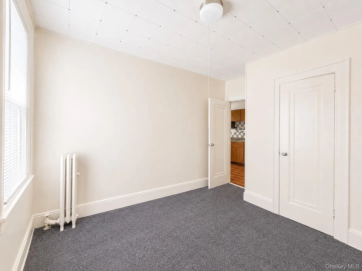 6442 Catalpa Avenue, New York, NY, 2 Bedrooms Bedrooms, 5 Rooms Rooms,1 BathroomBathrooms,Residential Lease,For Rent,Catalpa,0,1030244 6442 Catalpa Avenue, New York, NY, 2 Bedrooms Bedrooms, 5 Rooms Rooms,1 BathroomBathrooms,Residential Lease,For Rent,Catalpa,0,1030244