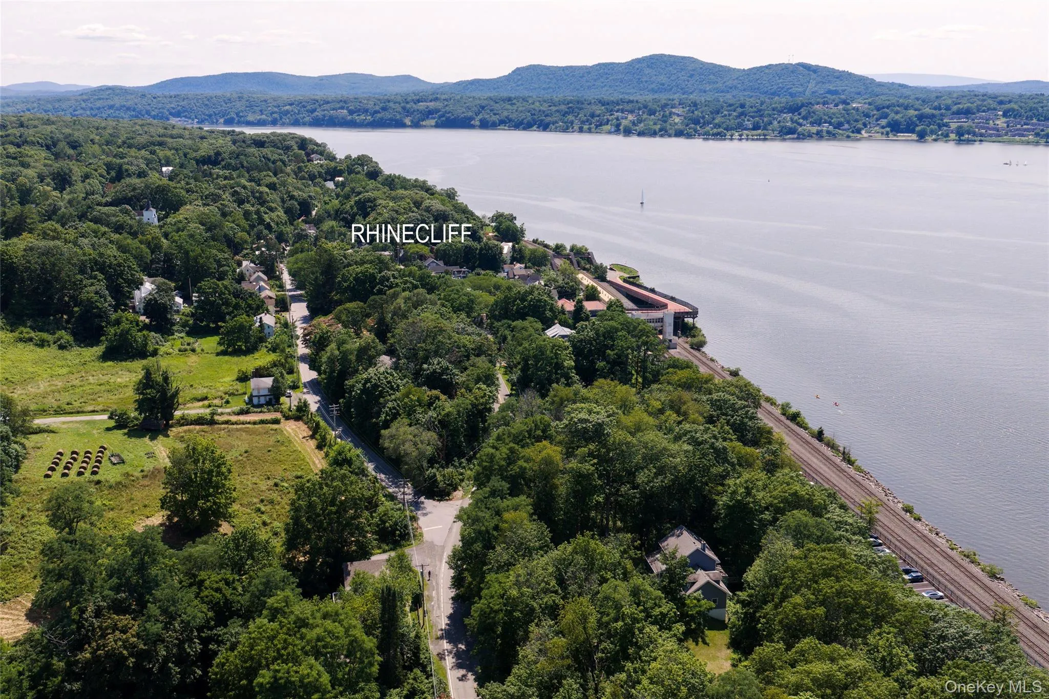 420 Rhinecliff Road, Rhinebeck, NY, 5 Bedrooms Bedrooms, 12 Rooms Rooms,3 BathroomsBathrooms,Residential,For Rent,Rhinecliff,0,1030248 420 Rhinecliff Road, Rhinebeck, NY, 5 Bedrooms Bedrooms, 12 Rooms Rooms,3 BathroomsBathrooms,Residential,For Rent,Rhinecliff,0,1030248