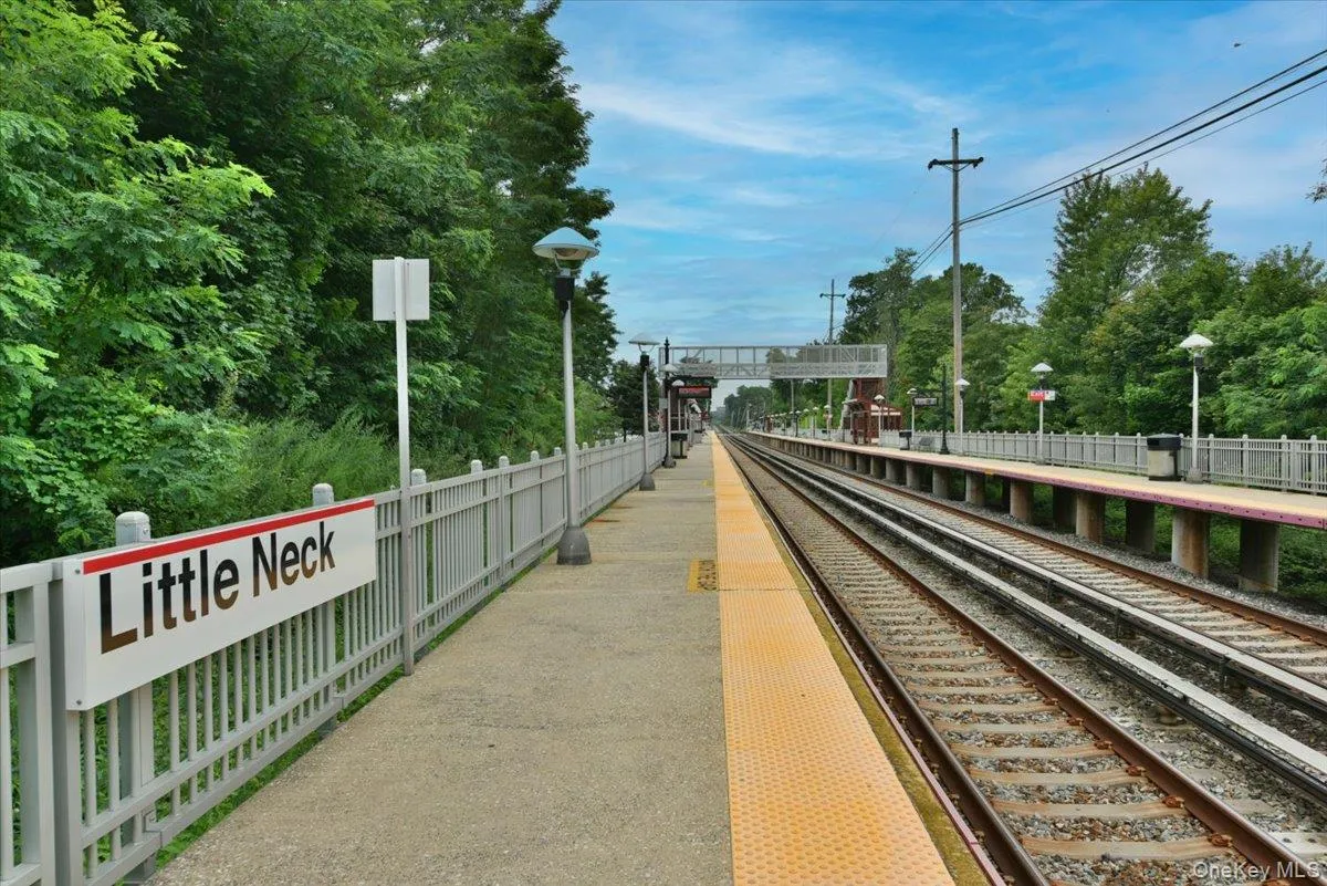 Right Near LIRR @ Little Neck Right Near LIRR @ Little Neck