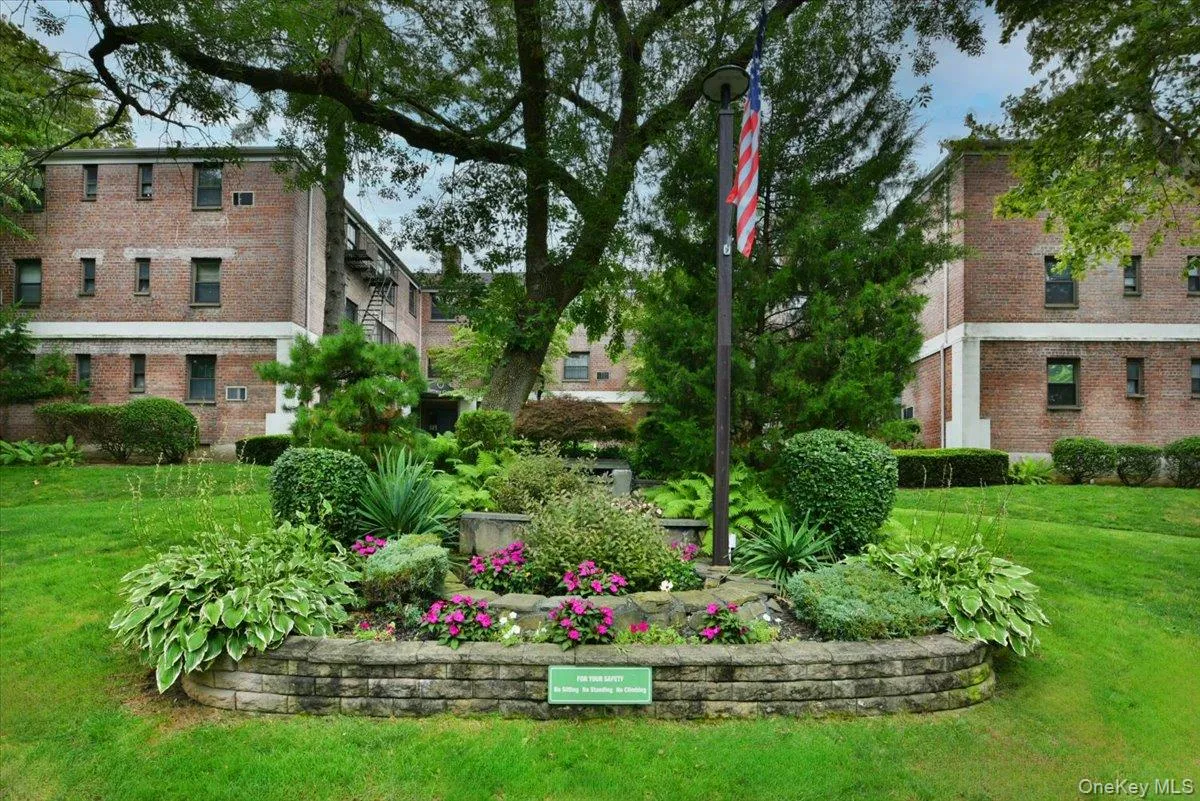 Welcome to The Terrace Apartment Complex Welcome to The Terrace Apartment Complex