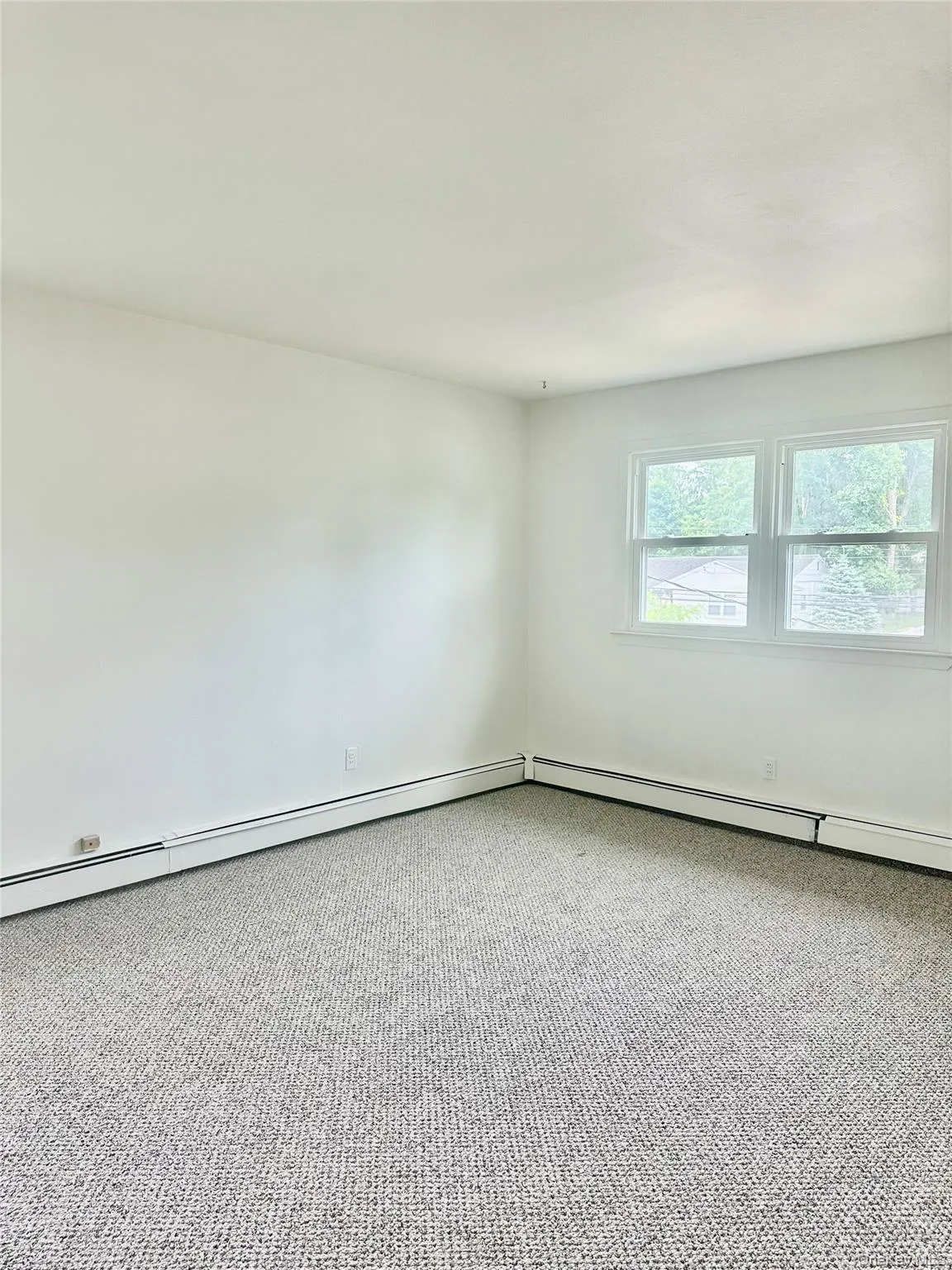 28 Warner Lane, Brookhaven, NY, 2 Bedrooms Bedrooms, 4 Rooms Rooms,1 BathroomBathrooms,Residential Lease,For Rent,Warner,0,1030254 28 Warner Lane, Brookhaven, NY, 2 Bedrooms Bedrooms, 4 Rooms Rooms,1 BathroomBathrooms,Residential Lease,For Rent,Warner,0,1030254
