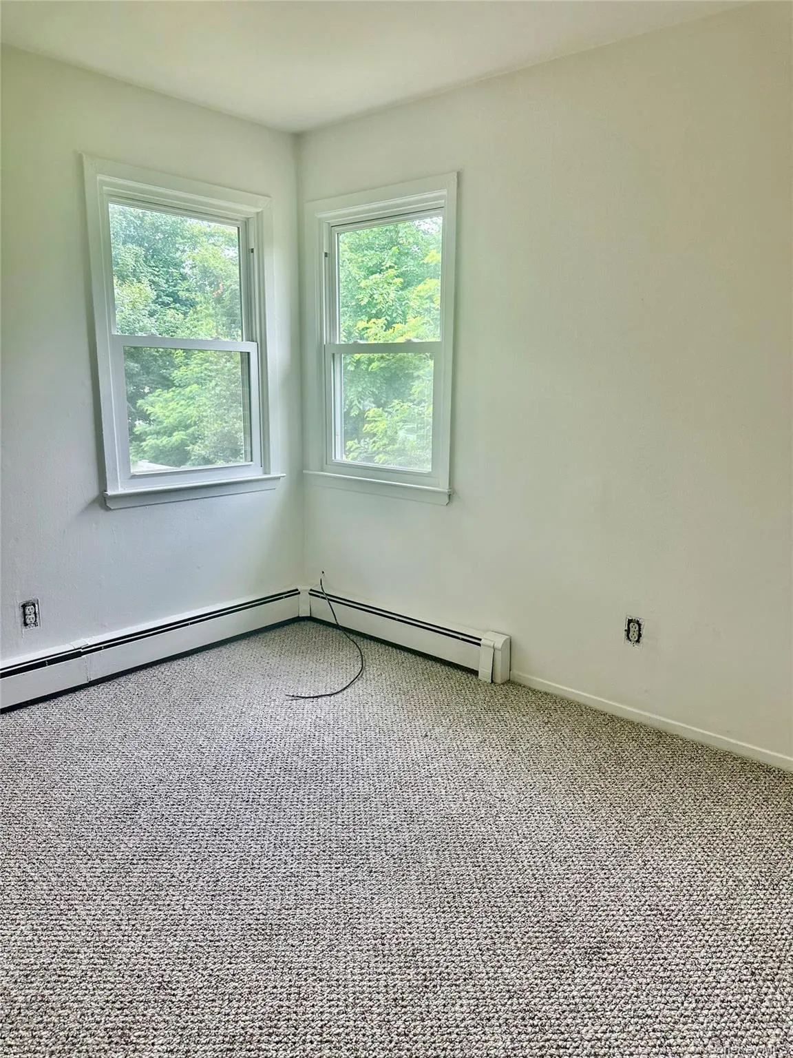 28 Warner Lane, Brookhaven, NY, 2 Bedrooms Bedrooms, 4 Rooms Rooms,1 BathroomBathrooms,Residential Lease,For Rent,Warner,0,1030254 28 Warner Lane, Brookhaven, NY, 2 Bedrooms Bedrooms, 4 Rooms Rooms,1 BathroomBathrooms,Residential Lease,For Rent,Warner,0,1030254