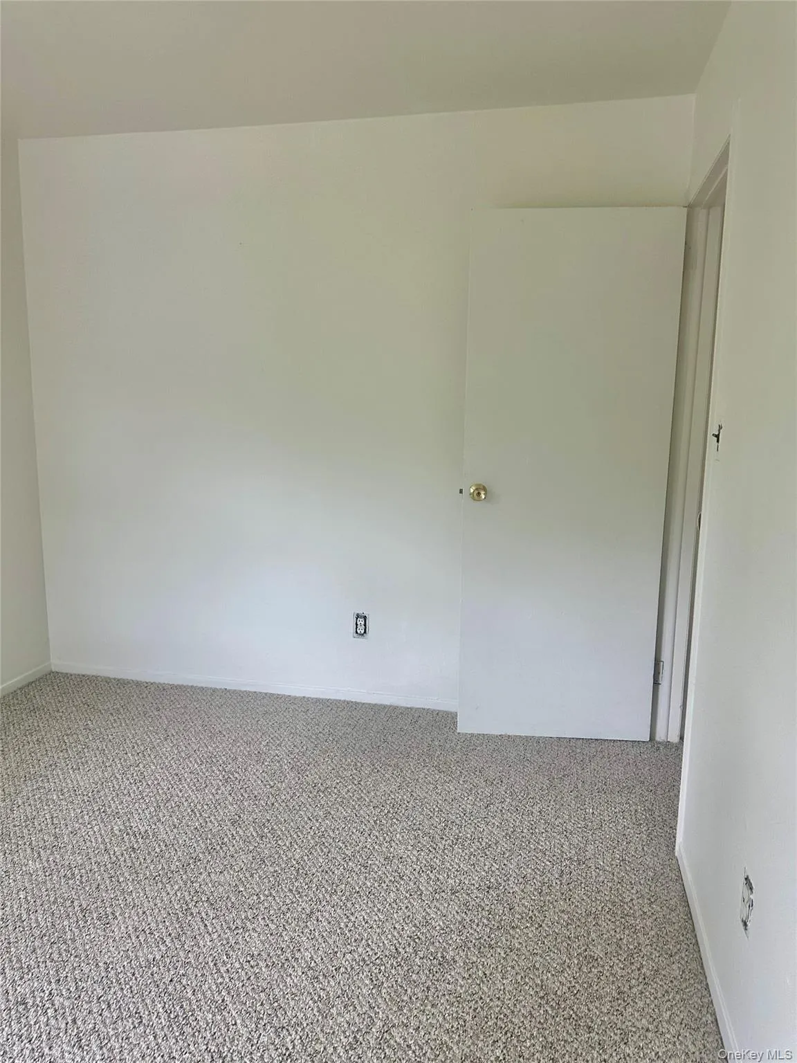 28 Warner Lane, Brookhaven, NY, 2 Bedrooms Bedrooms, 4 Rooms Rooms,1 BathroomBathrooms,Residential Lease,For Rent,Warner,0,1030254 28 Warner Lane, Brookhaven, NY, 2 Bedrooms Bedrooms, 4 Rooms Rooms,1 BathroomBathrooms,Residential Lease,For Rent,Warner,0,1030254