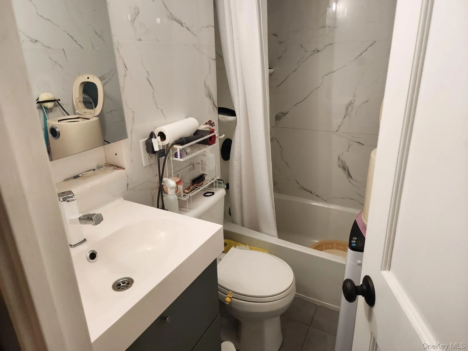 61-35 98th Street, New York, NY, 3 Rooms Rooms,1 BathroomBathrooms,Residential Lease,For Rent,98th,0,1030259 61-35 98th Street, New York, NY, 3 Rooms Rooms,1 BathroomBathrooms,Residential Lease,For Rent,98th,0,1030259