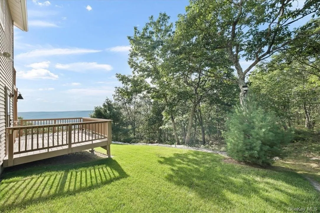 Side Property goes into the wooded area. Bordered by State Land Side Property goes into the wooded area. Bordered by State Land