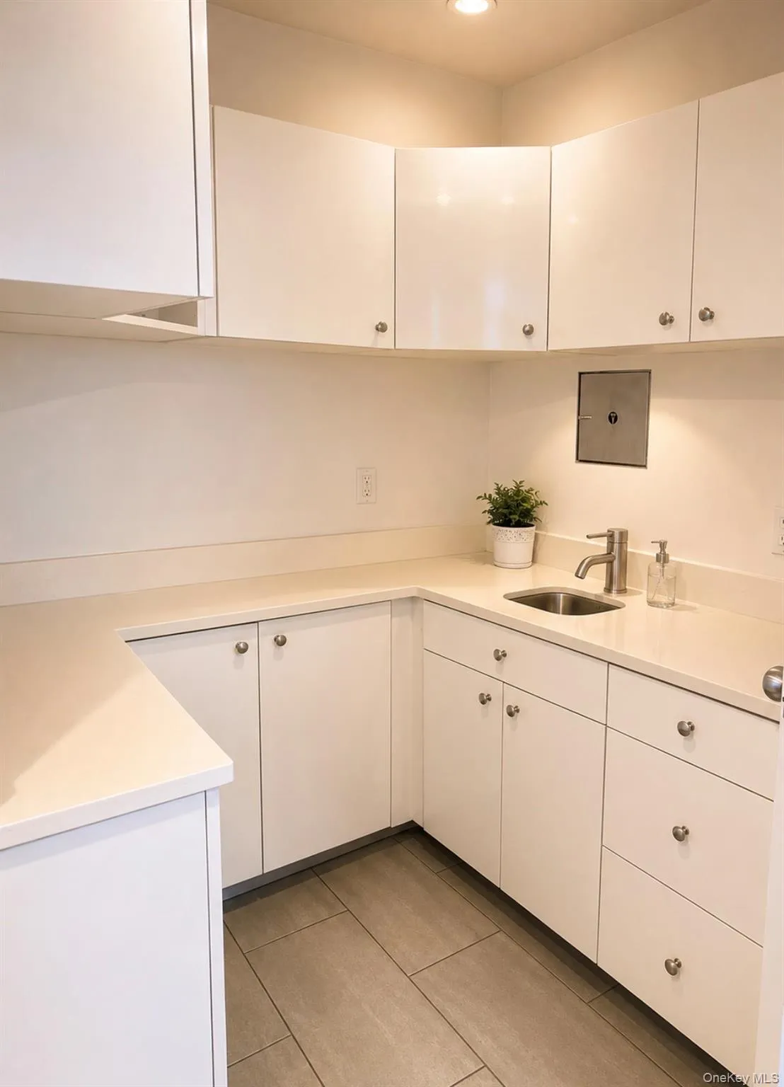 1011 49th Avenue, New York, NY, ,Commercial Lease,For Rent,49th,0,1030268 1011 49th Avenue, New York, NY, ,Commercial Lease,For Rent,49th,0,1030268