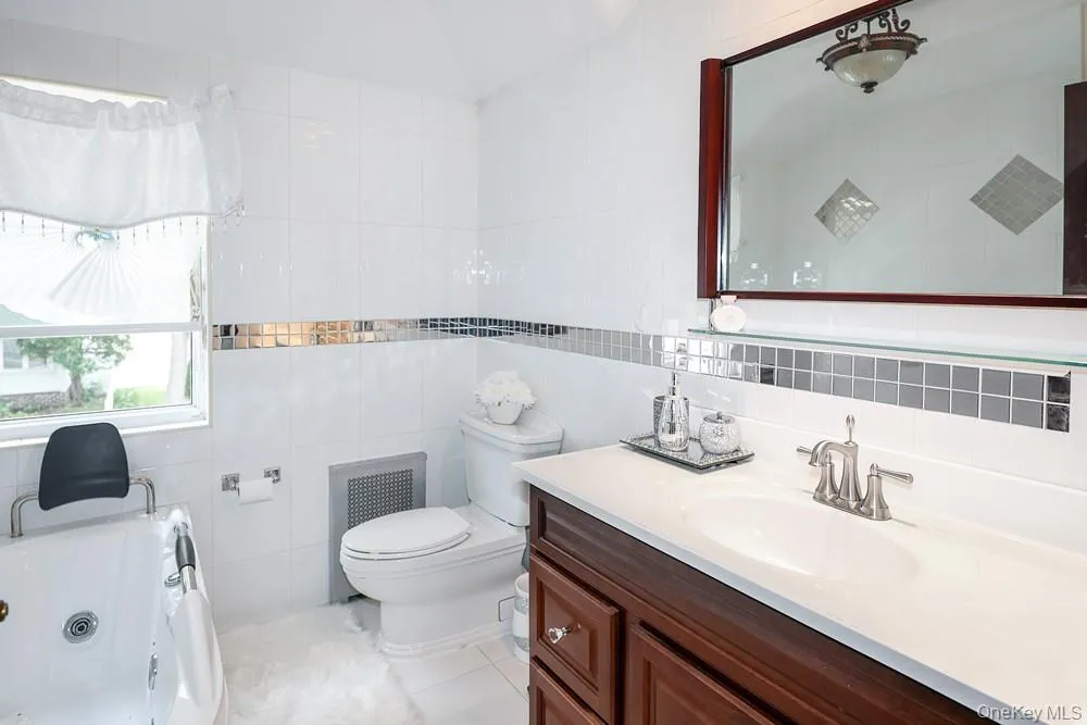 265-04 79th Avenue, New York, NY, 3 Bedrooms Bedrooms, 6 Rooms Rooms,4 BathroomsBathrooms,Residential,For Rent,79th,0,1030270 265-04 79th Avenue, New York, NY, 3 Bedrooms Bedrooms, 6 Rooms Rooms,4 BathroomsBathrooms,Residential,For Rent,79th,0,1030270